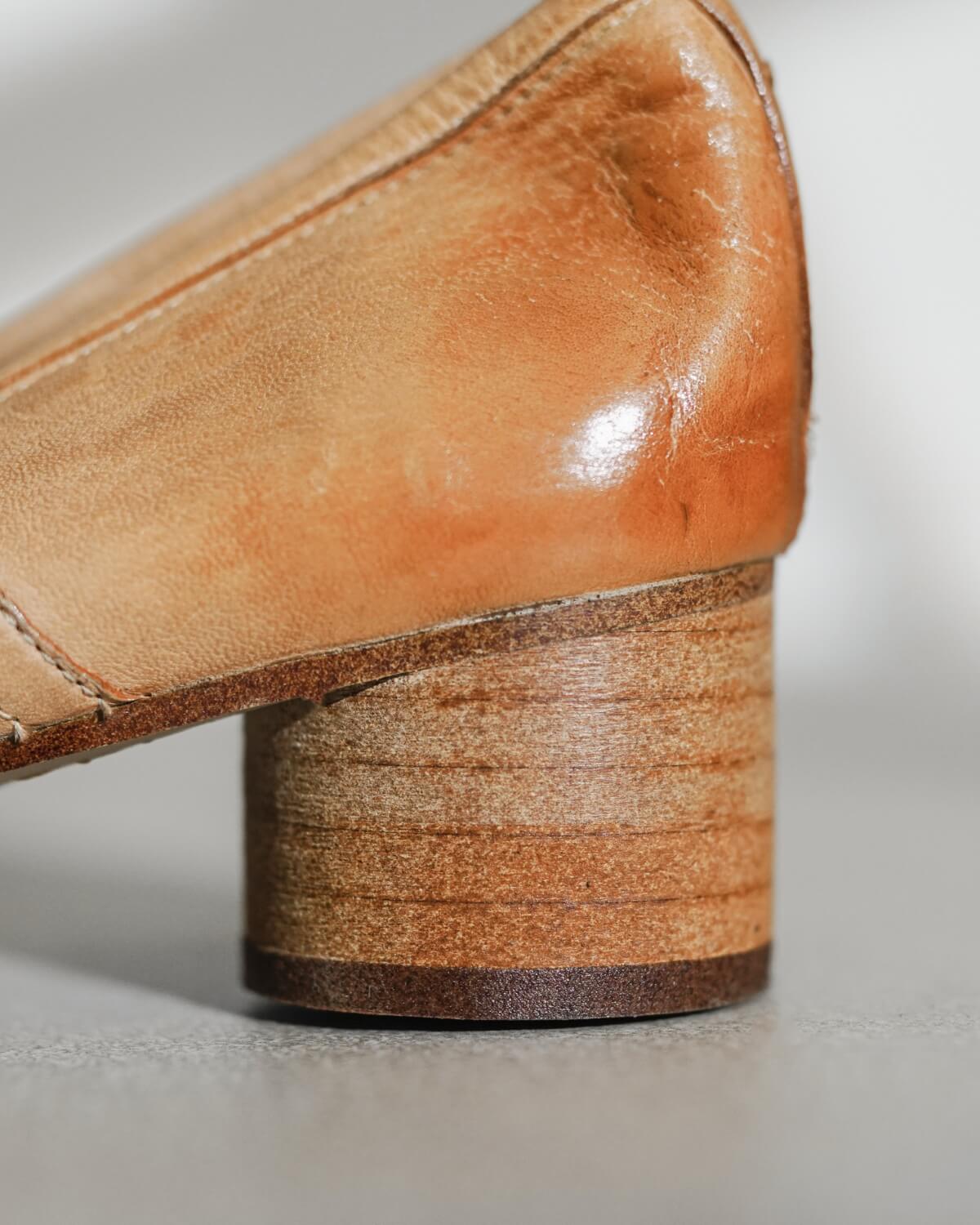 239-heeled-tabi-tan-3