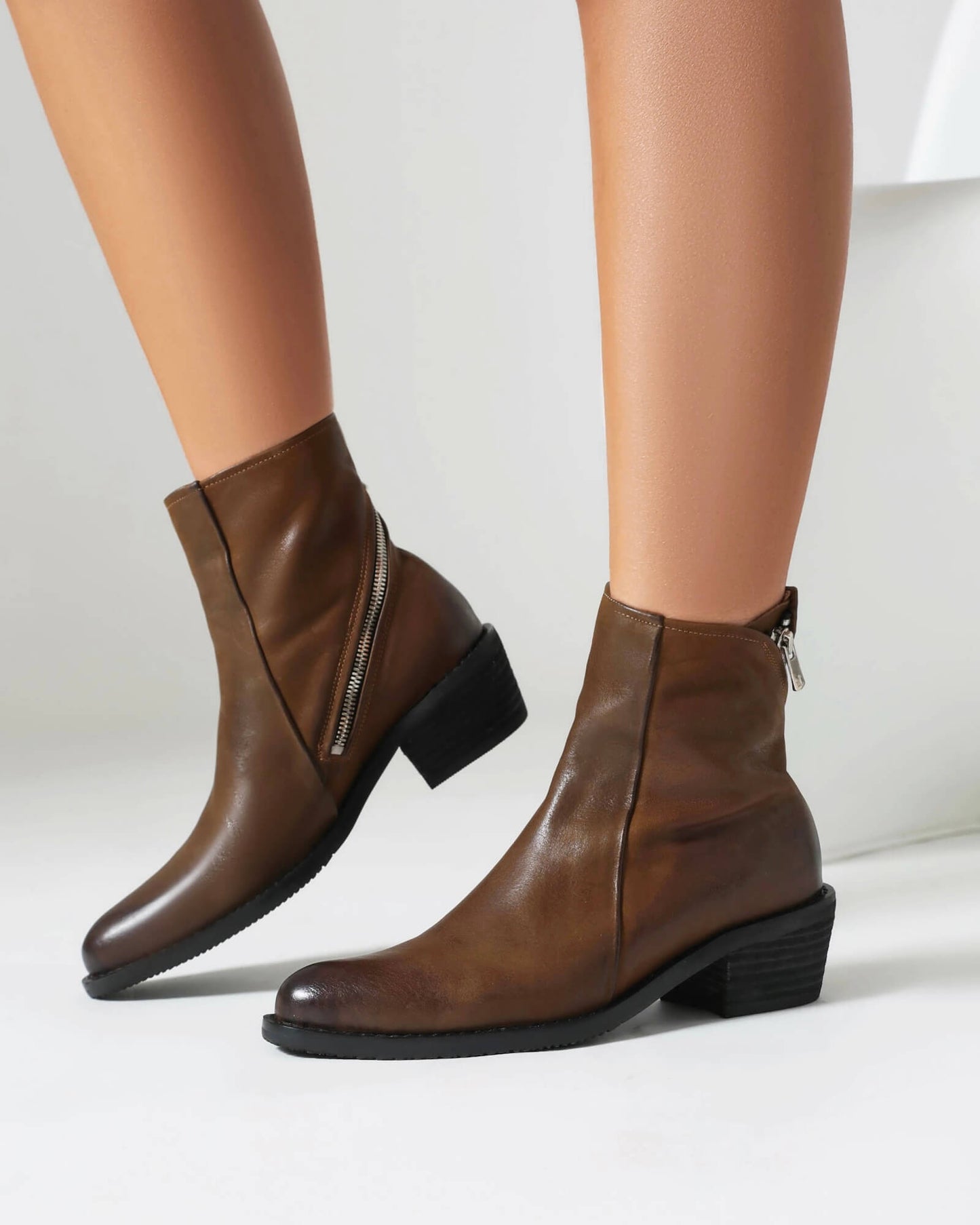 321-brown-leather-pointed-toe-boots-model-3