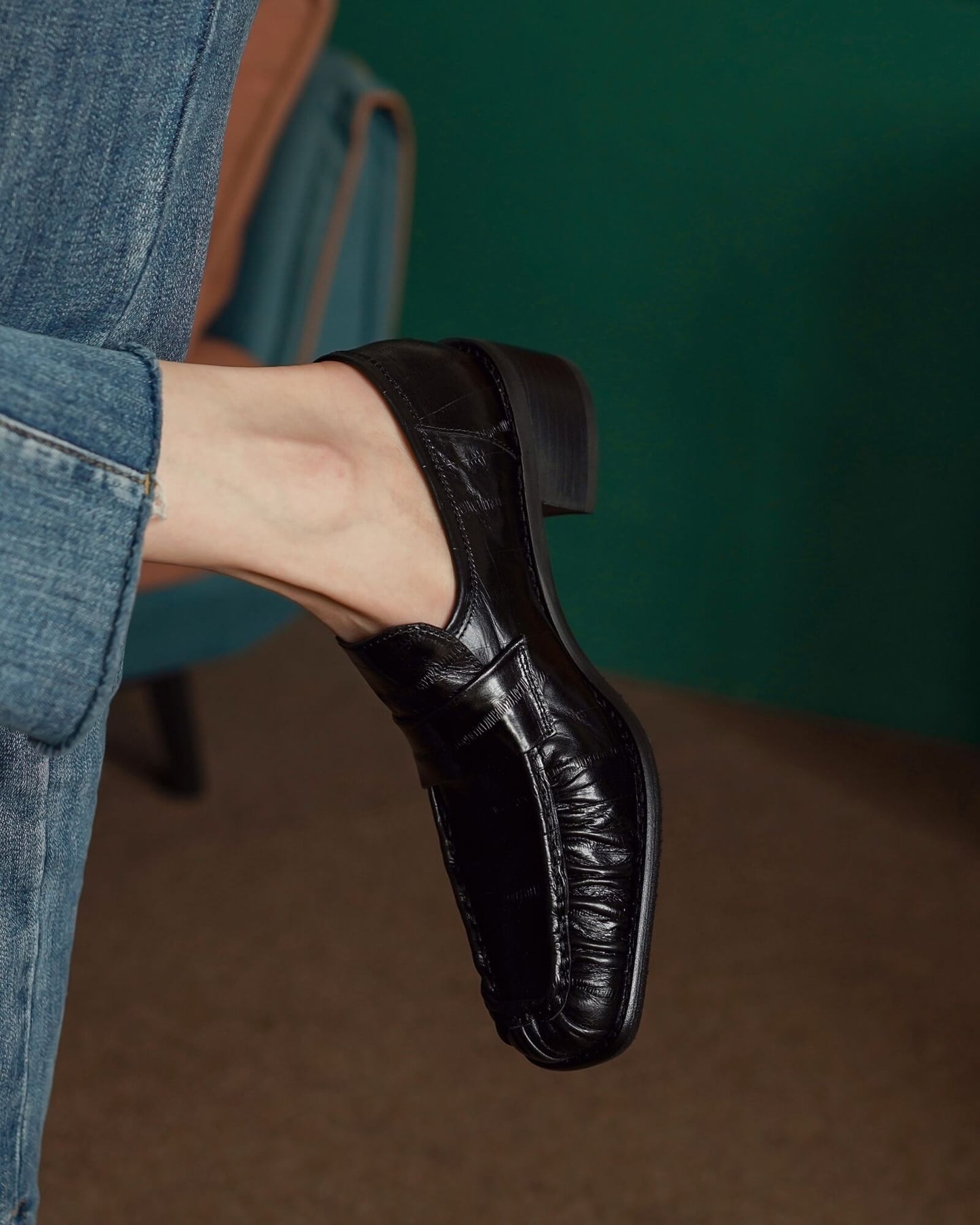 342-45mm-leather-loafers-black-model-1