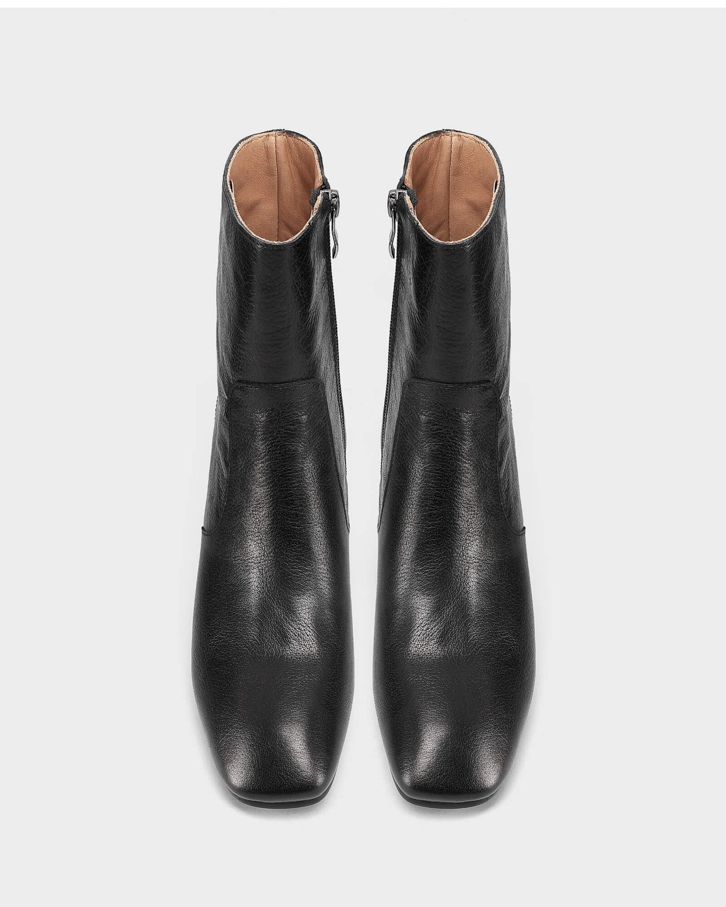 432 - Bottes à bout carré