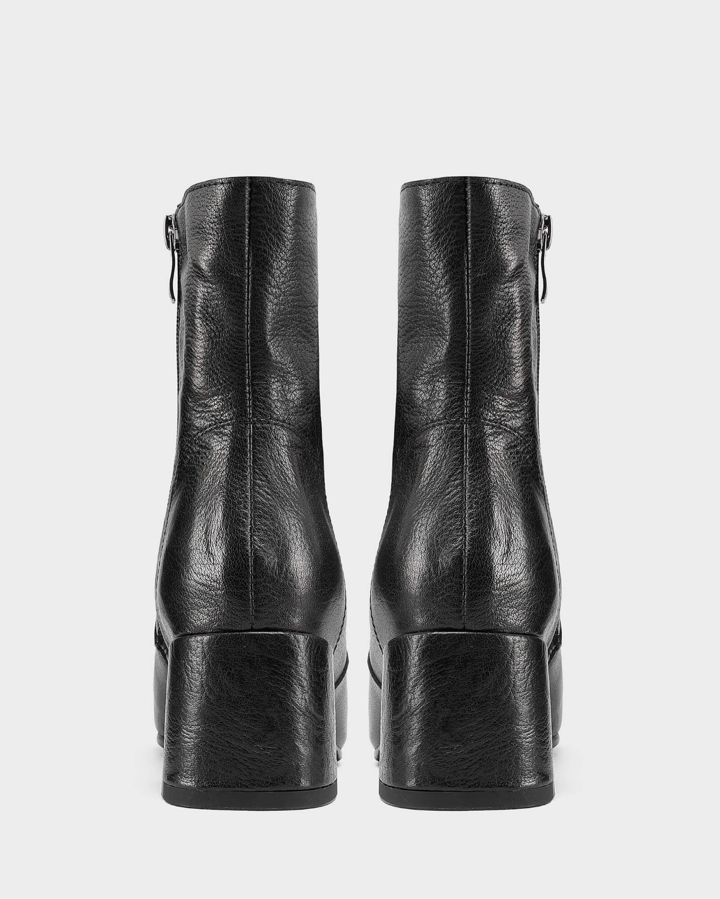 432 - Bottes à bout carré