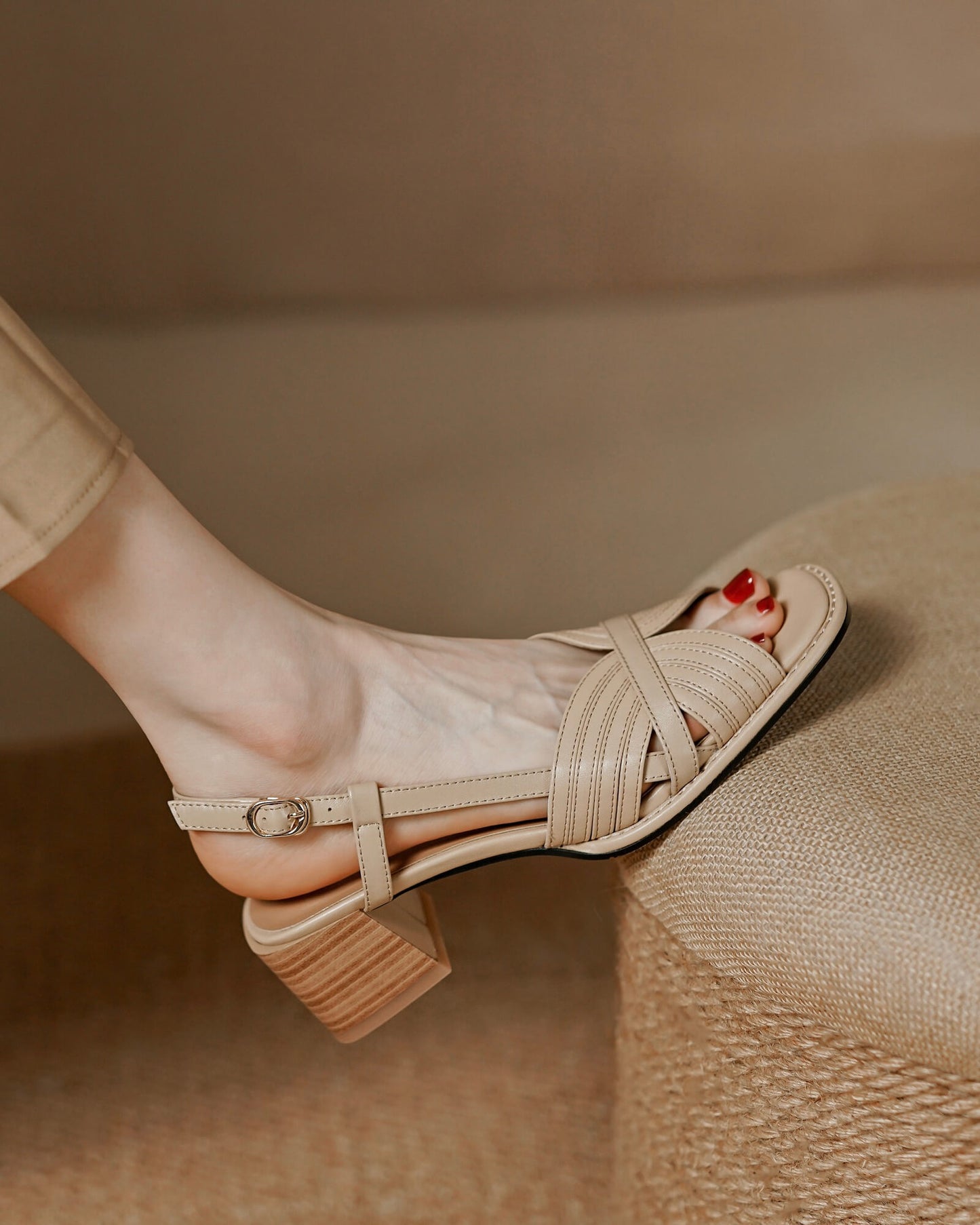 Cotia-slingback-leather-sandals-nude-model-1