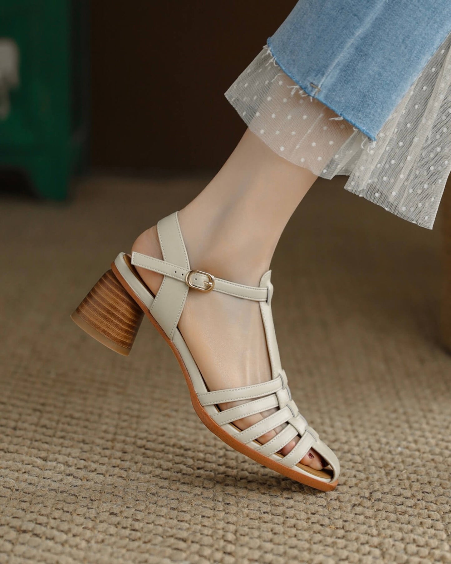 Elida-fisherman-leather-sandals-white-model-1