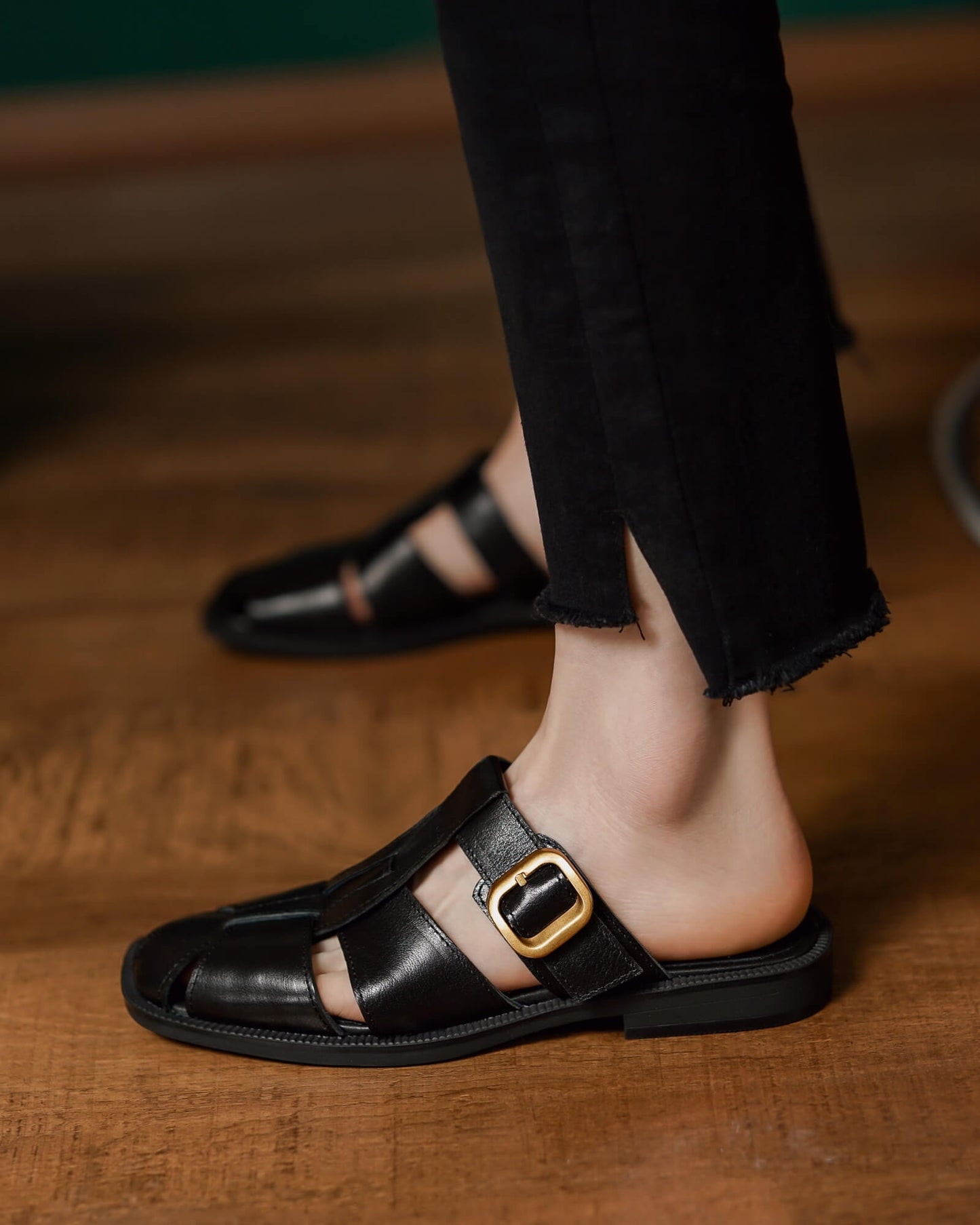 Gala-flat-leather-slides-black-model