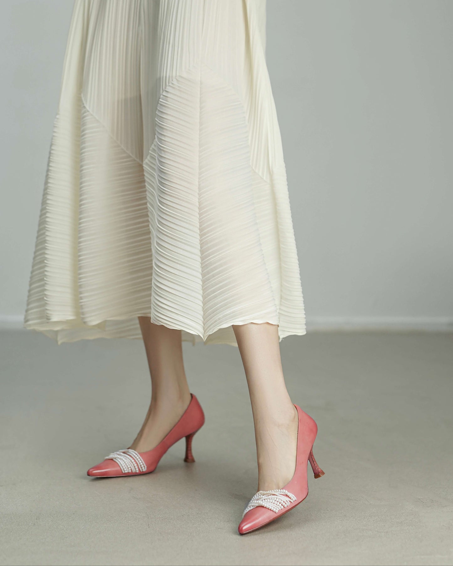 Helan - Pearl Chain Horsehide Pumps