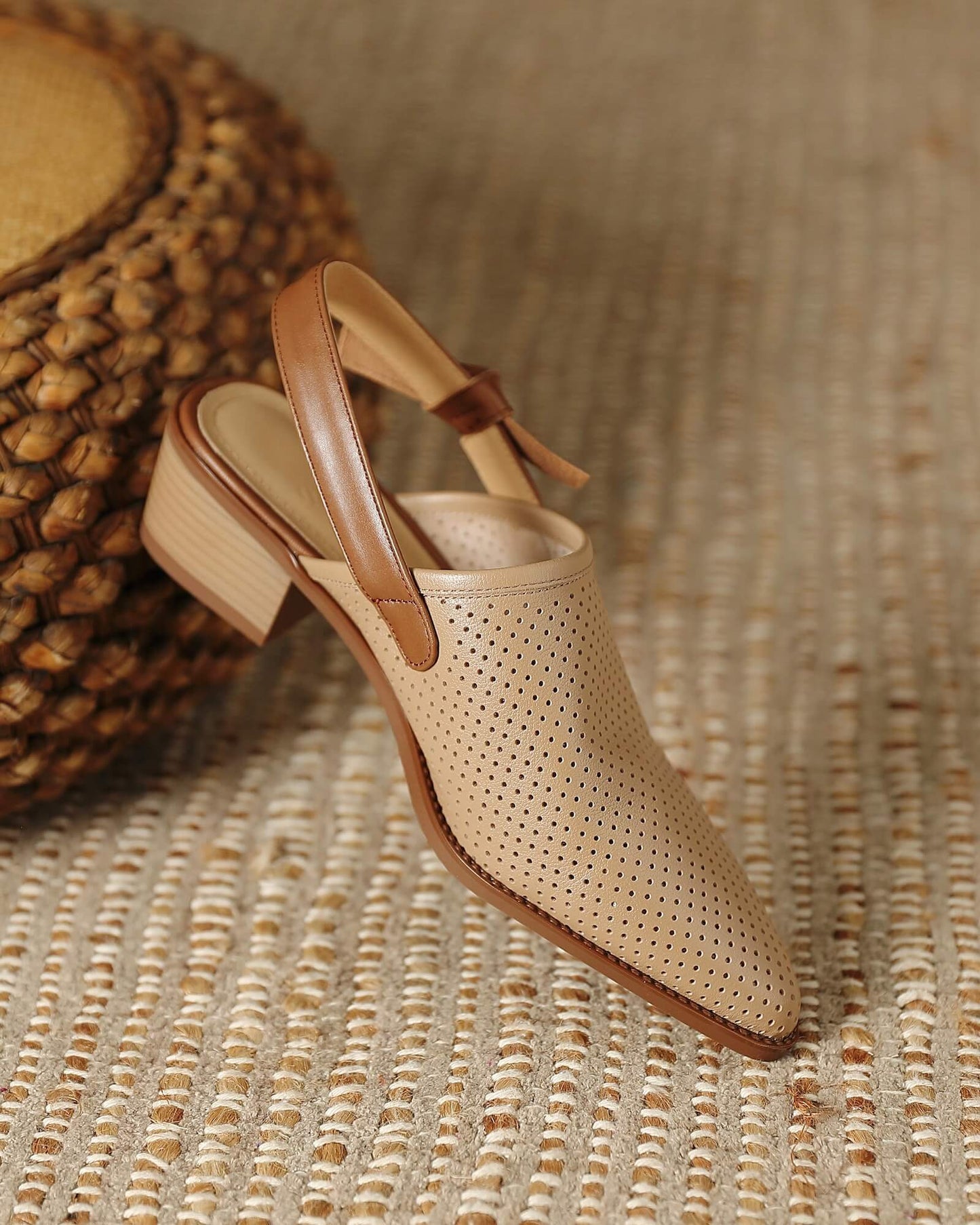 Kina - Slingbacks de piel perforada