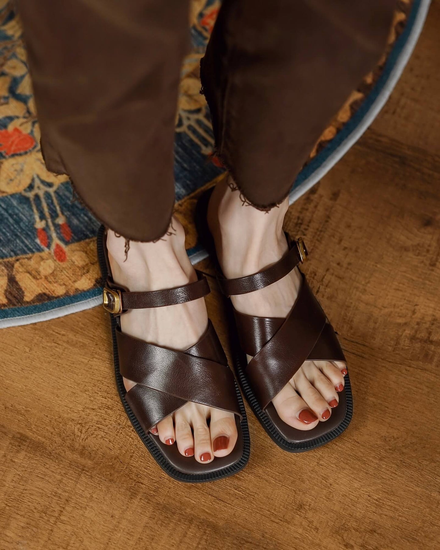 Lido-brown-leather-strap-sandals-model