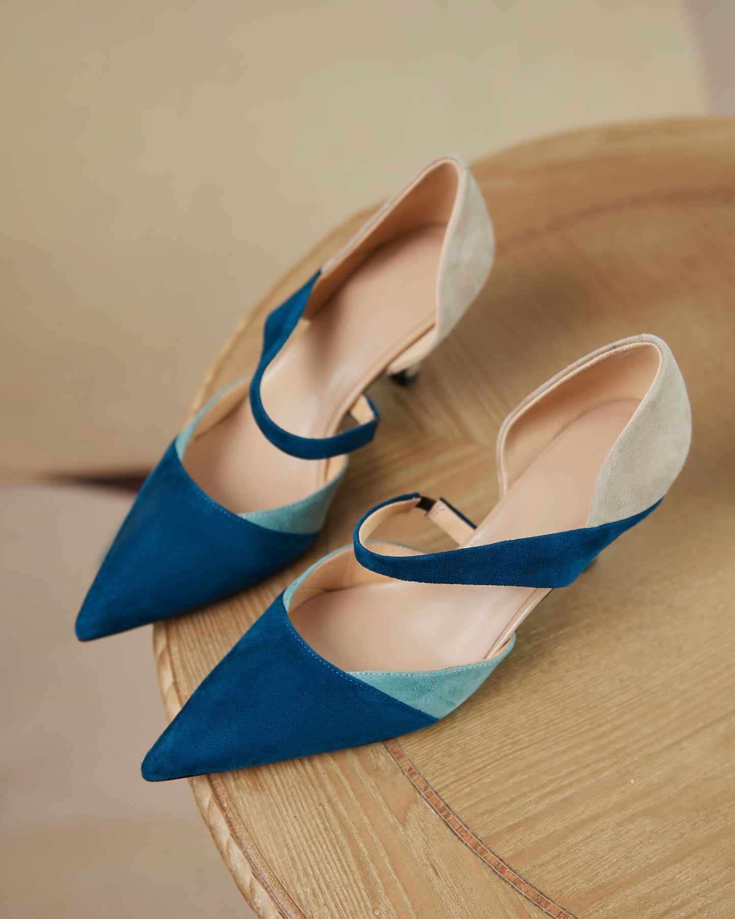 Nifee-contrast-color-pumps-blue-1