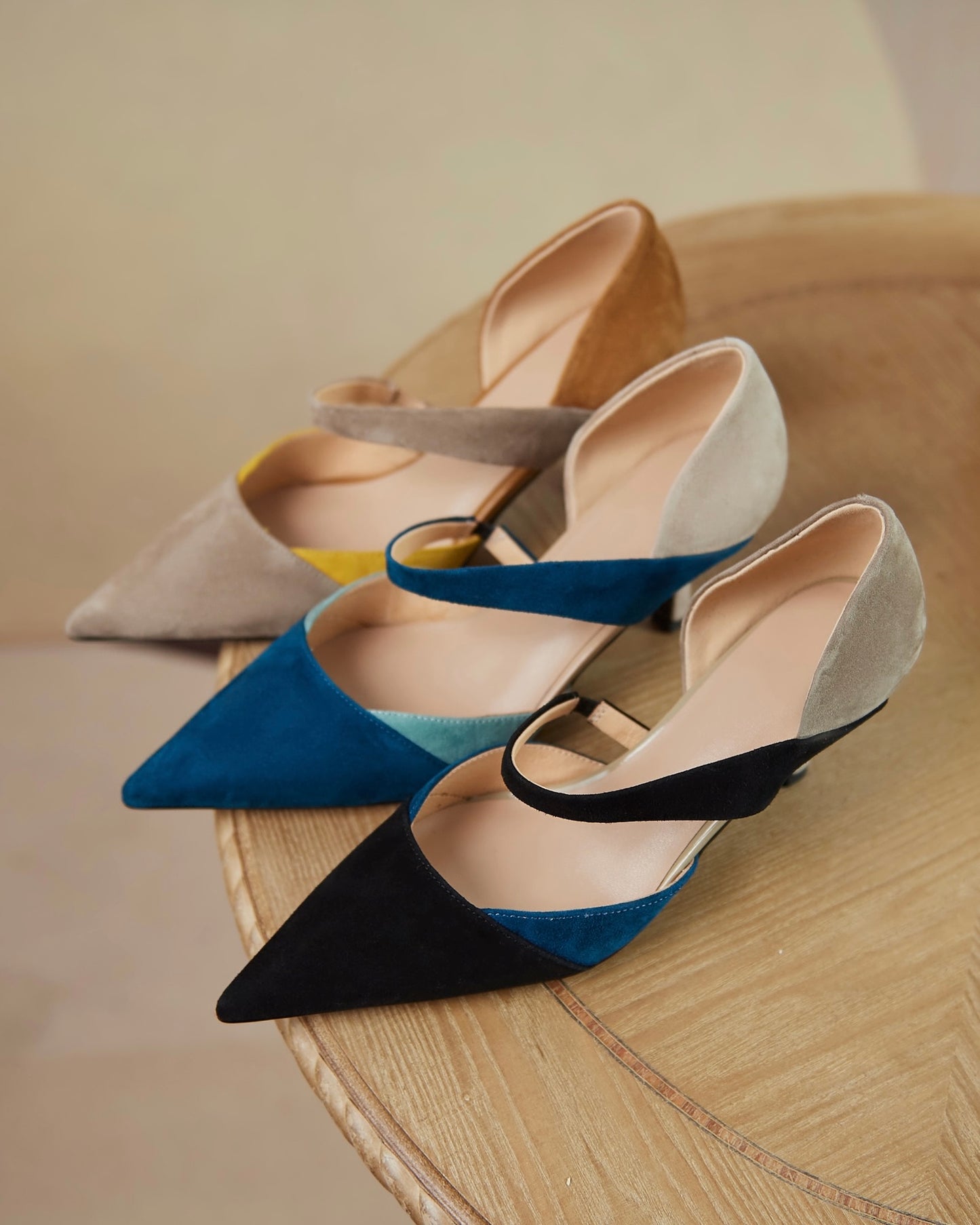 Nifee - Contrast Color Pumps