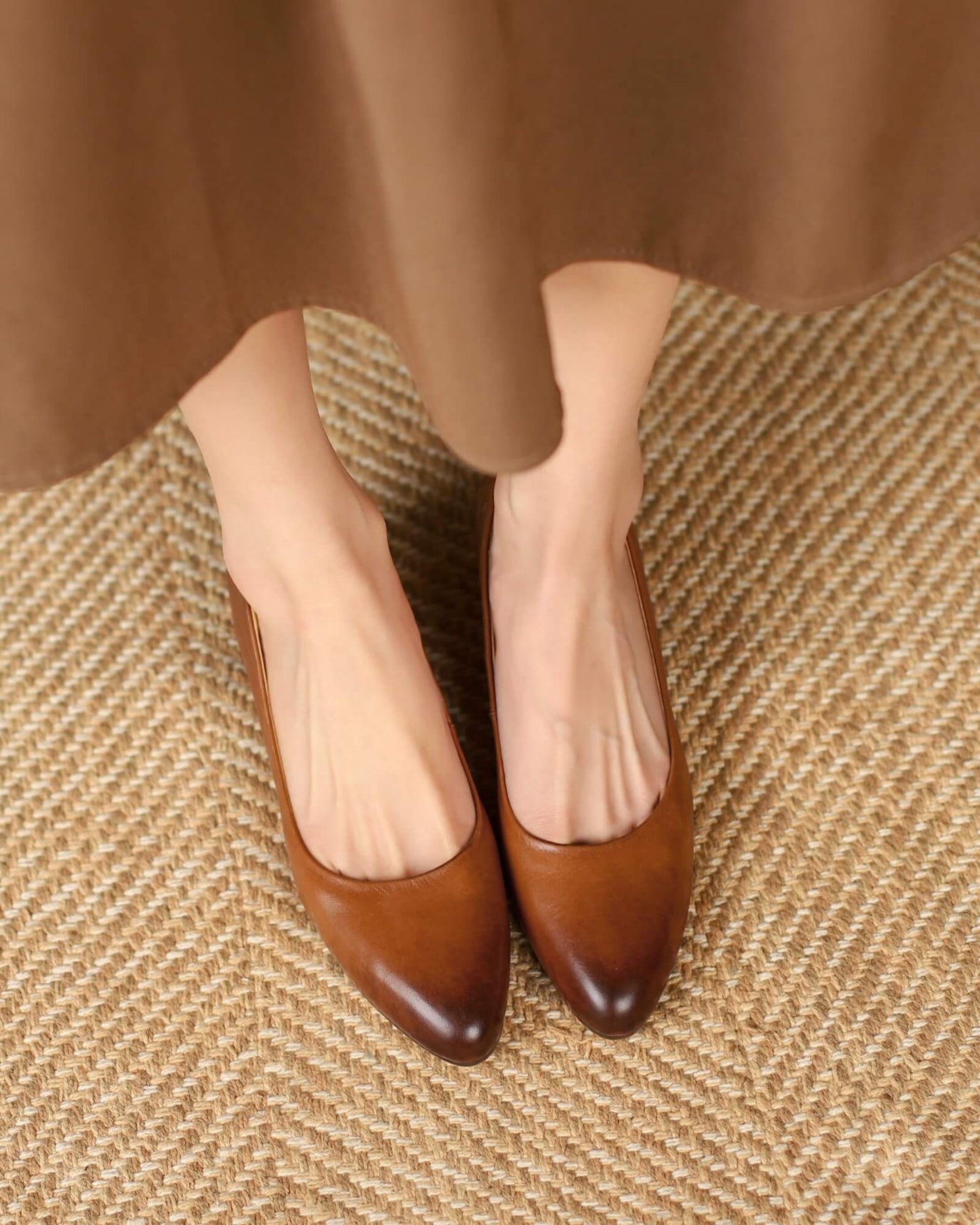 Rapur-leather-pumps-brown-model-1