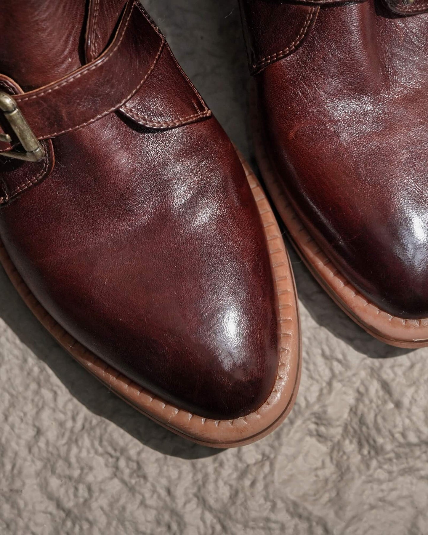 Tawa-horsehide-cut-out-boots-brown-3