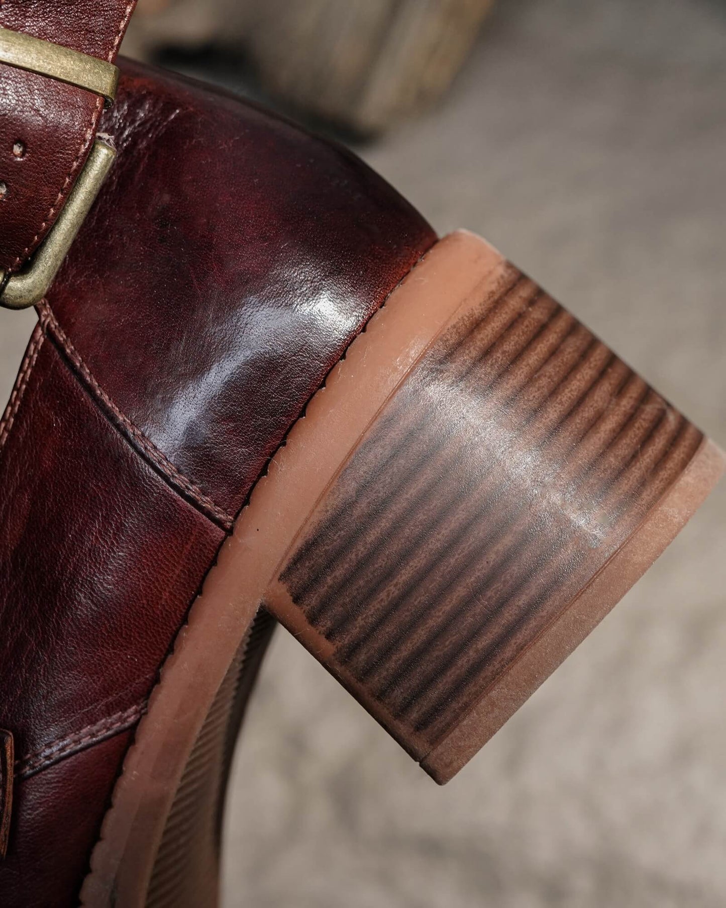 Tawa-horsehide-cut-out-boots-brown-4