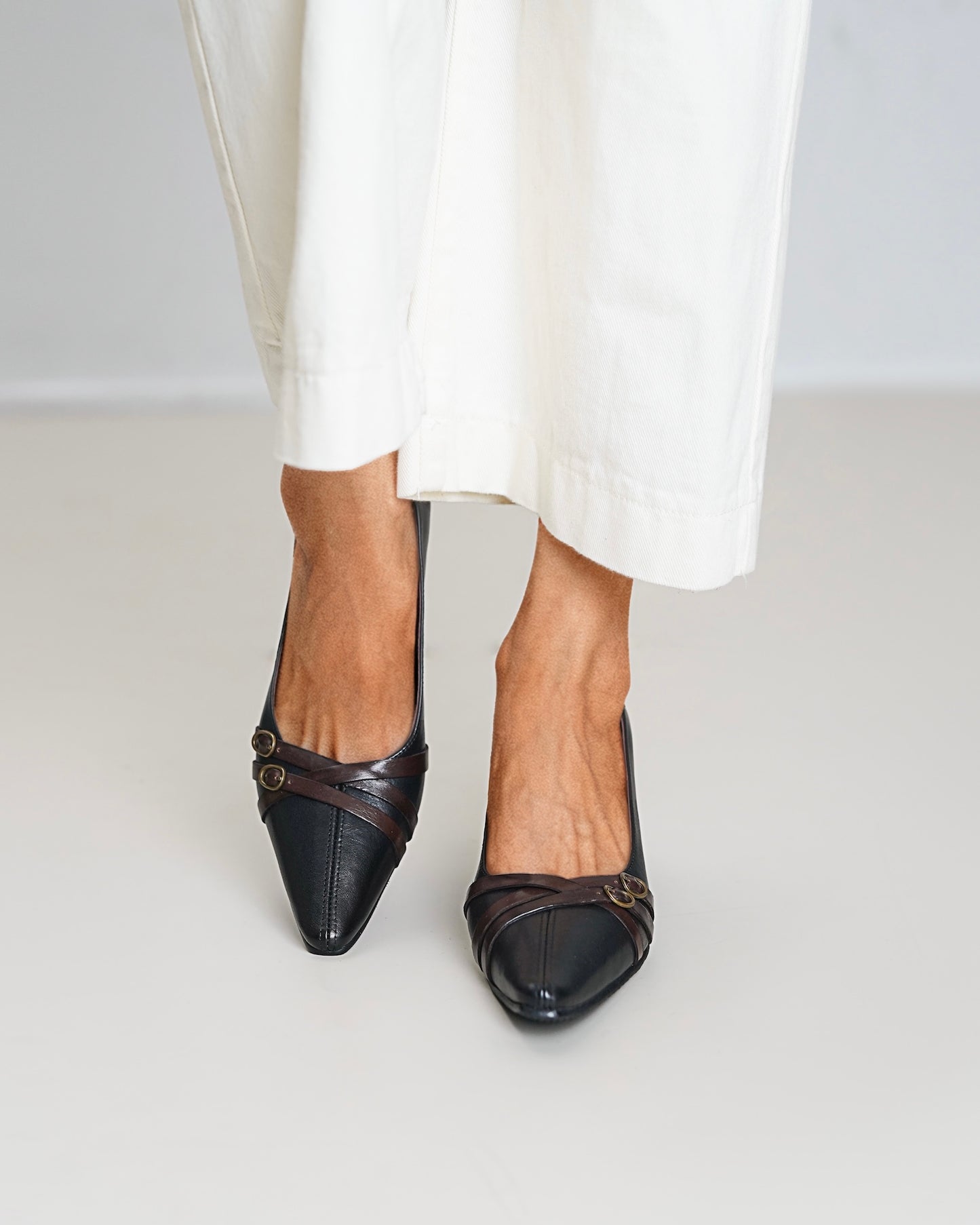 Vien - Buckled Pumps