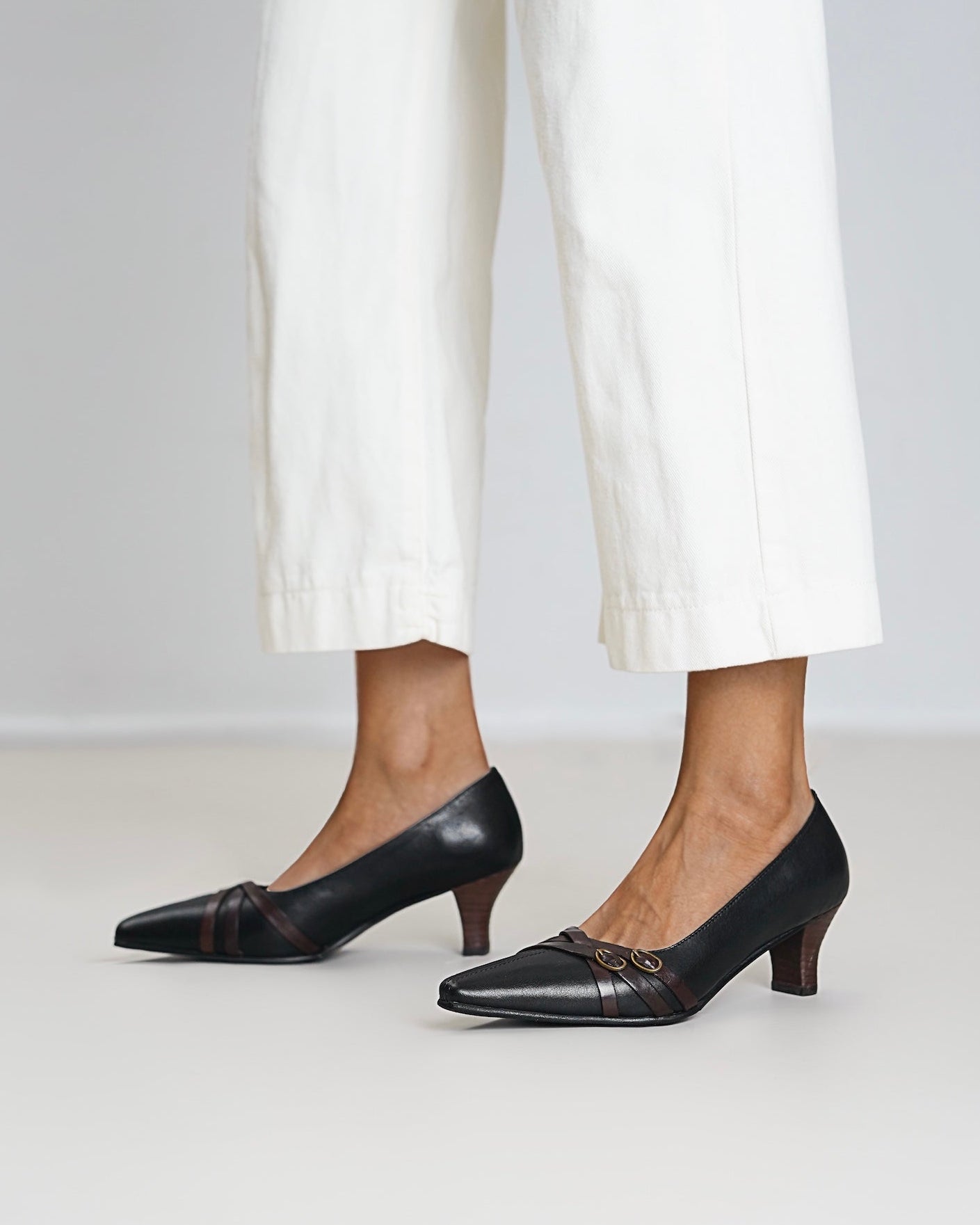 Vien - Buckled Pumps