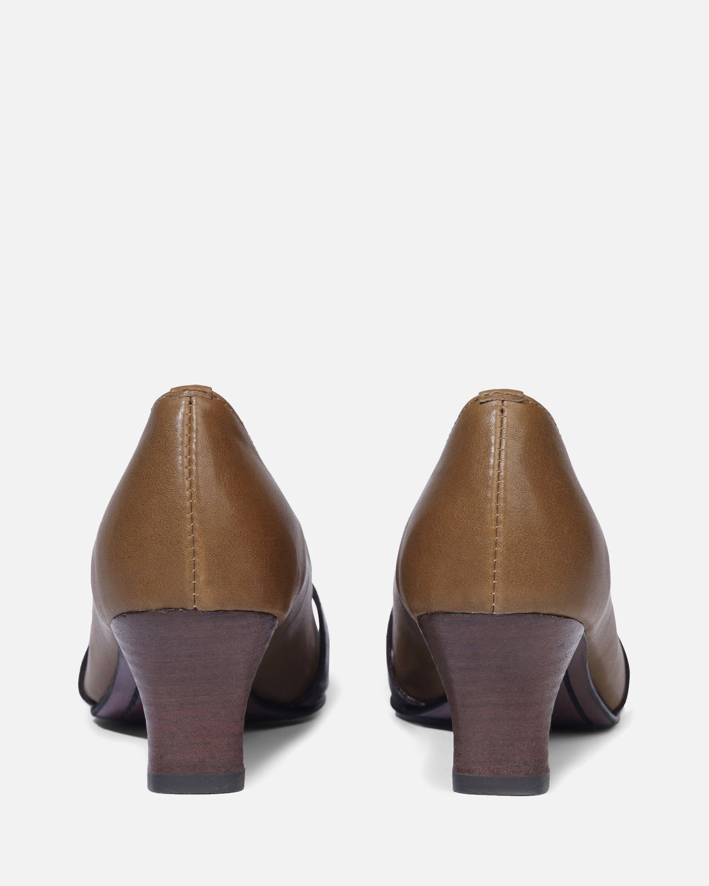 Vien - Buckled Pumps