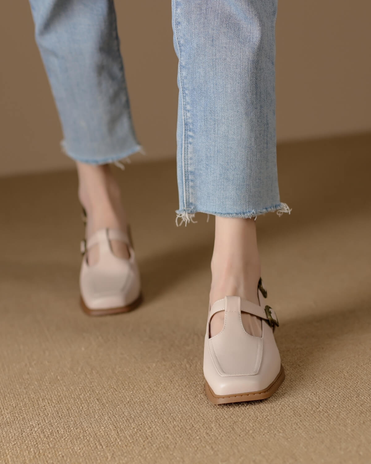 bany-slingback-leather-loafers-white-model-1