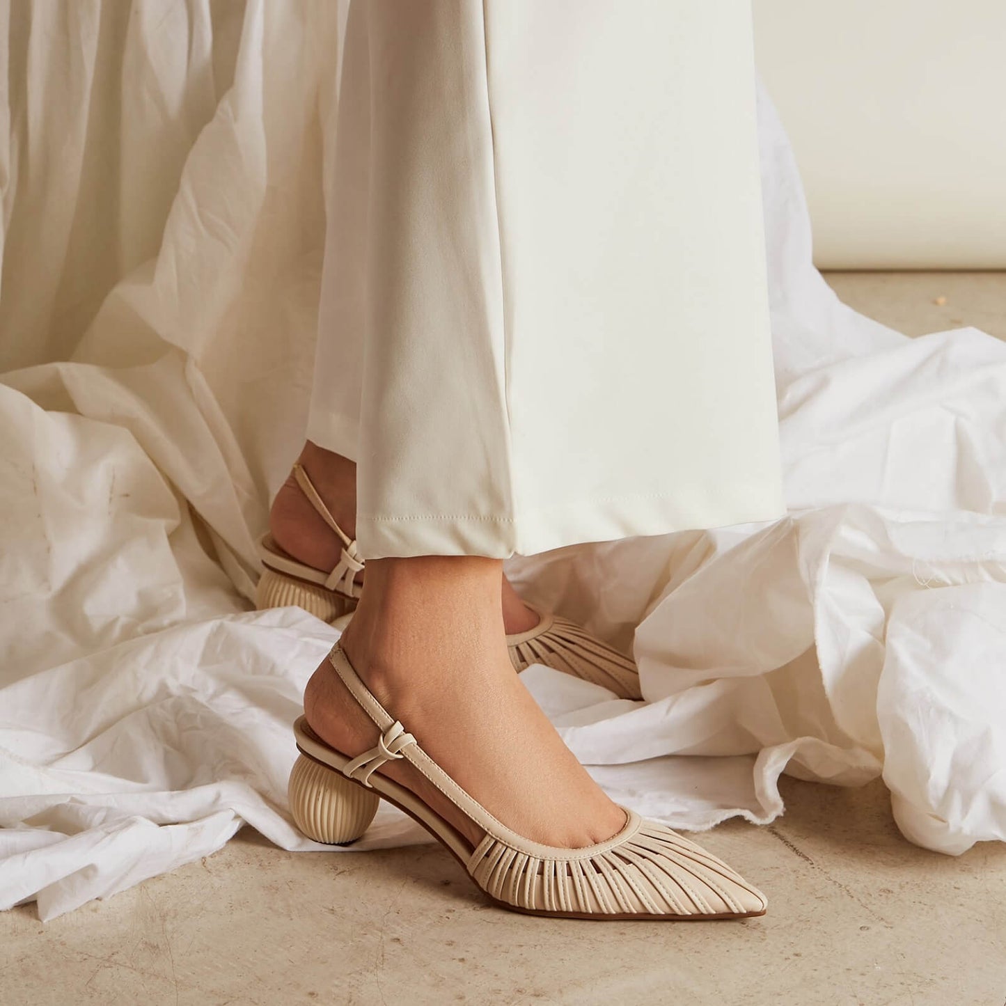 Fenta-Block-Heel-White-Slingback-Pumps-Model