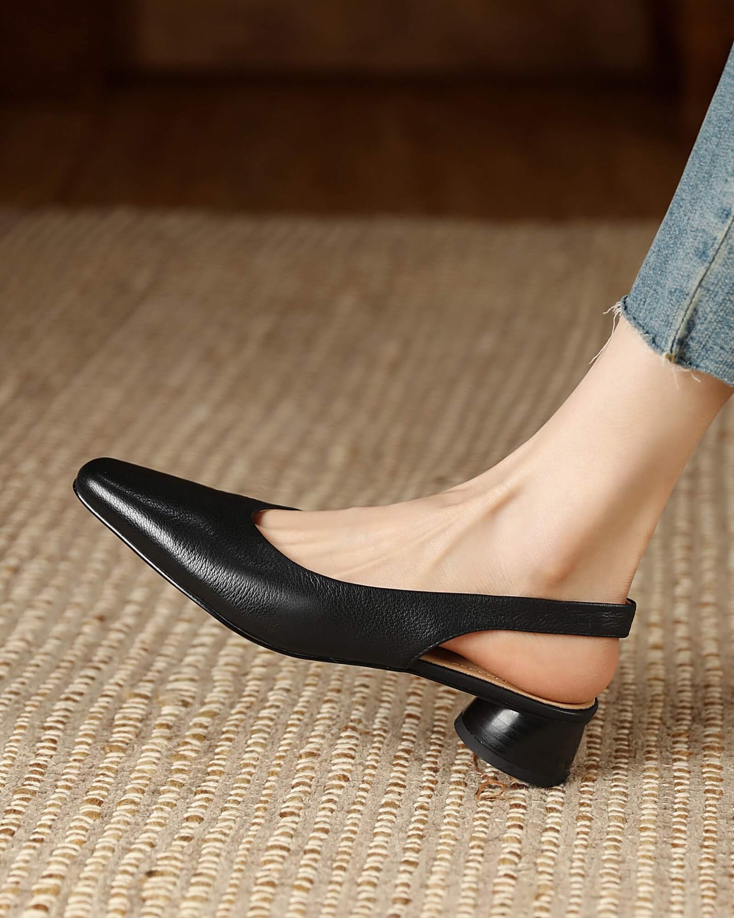 Ganni-black-lambskin-slingback-pumps-model-1