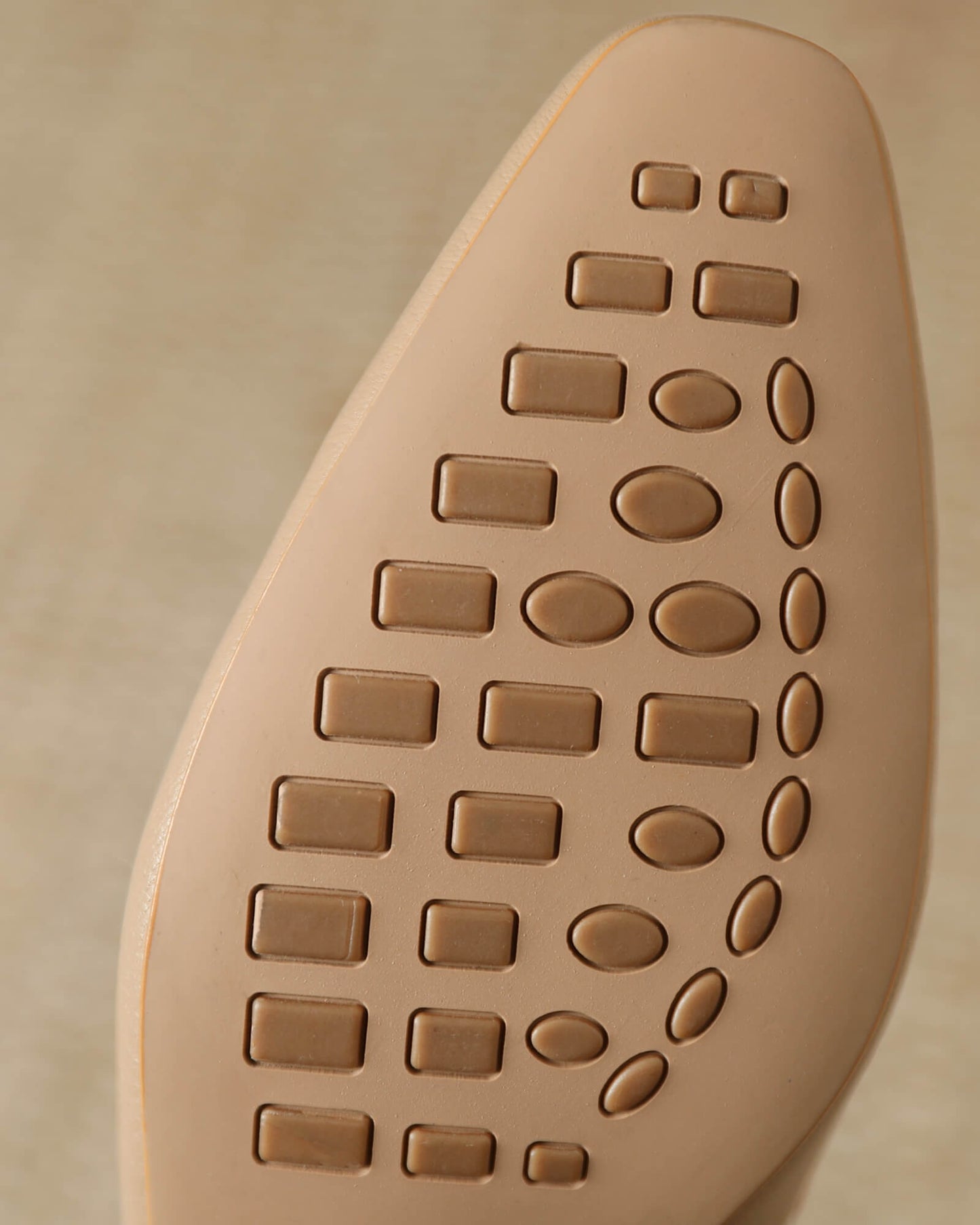 Ganni-nude-lambskin-slingback-pumps-4