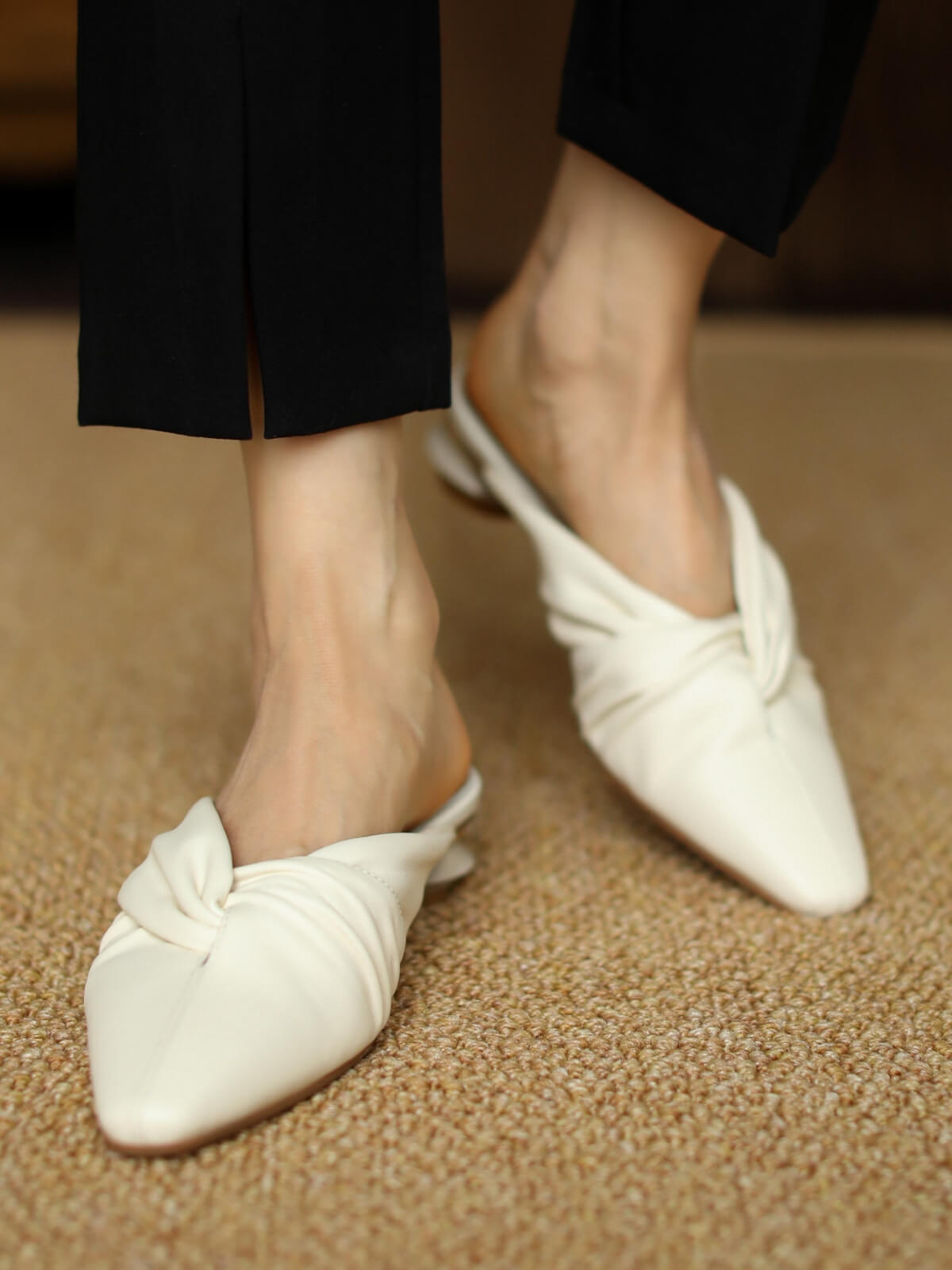 Gaya-White-Lambskin-Mules-Model-1