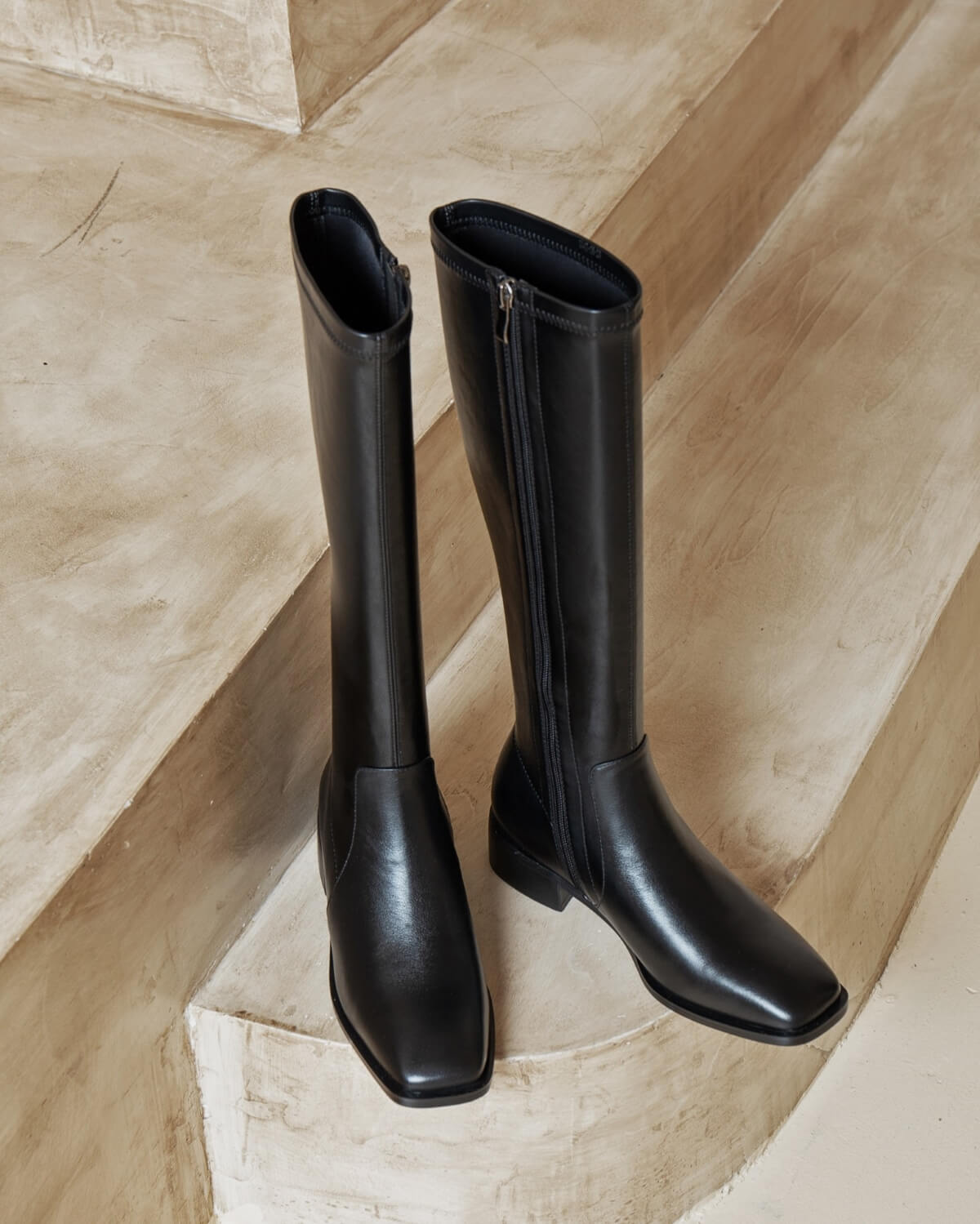 Loca-Stretch-Knee-high-Boots-Black-1