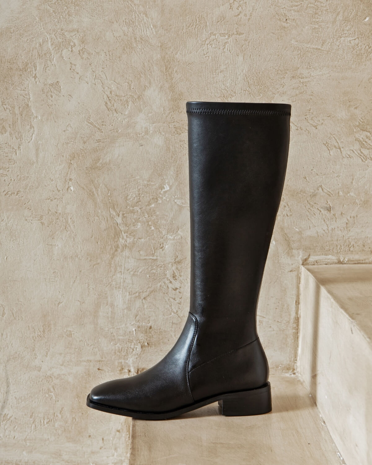 Loca-Stretch-Knee-high-Boots-Black-2