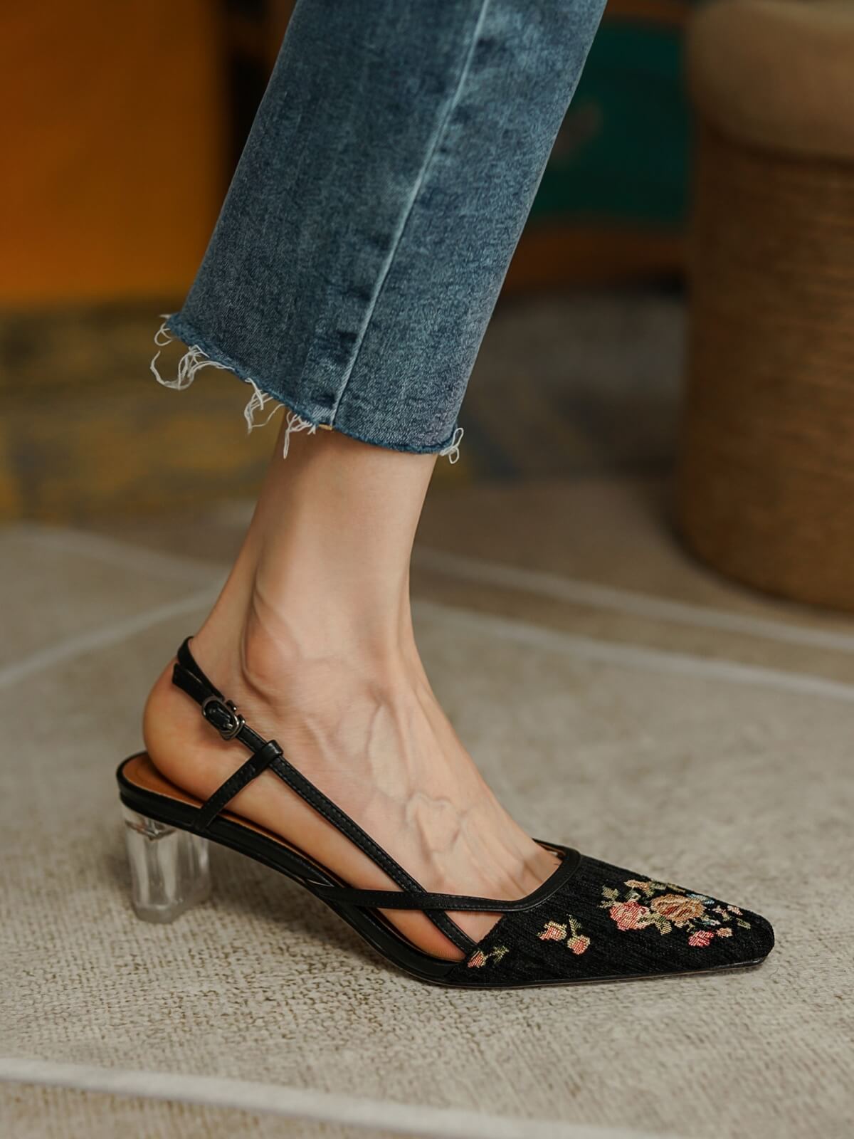 Mele-Embroidery-Slingbacks-Model-2