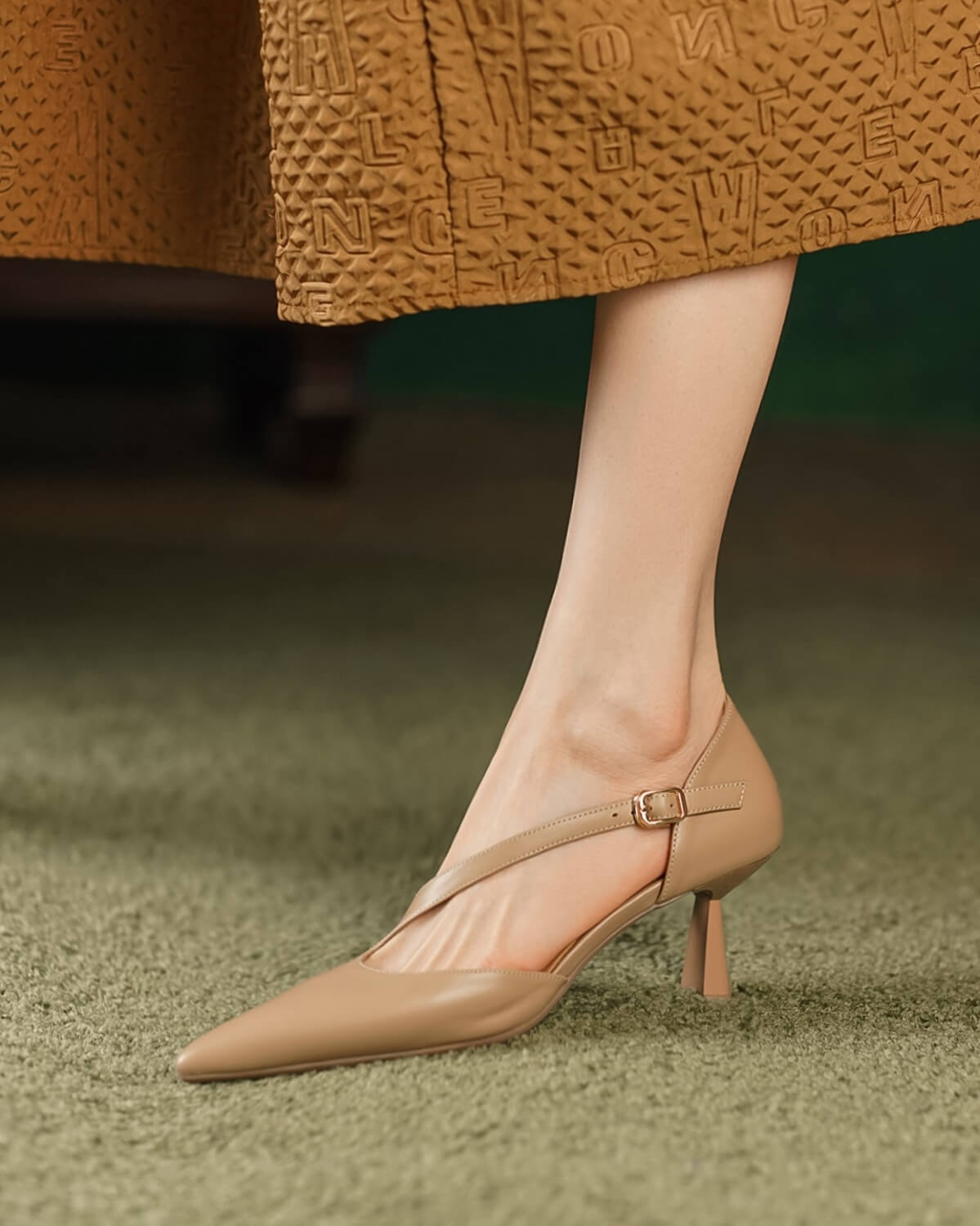 Parma-Asymmetrical-Leather-Pumps-Model-1