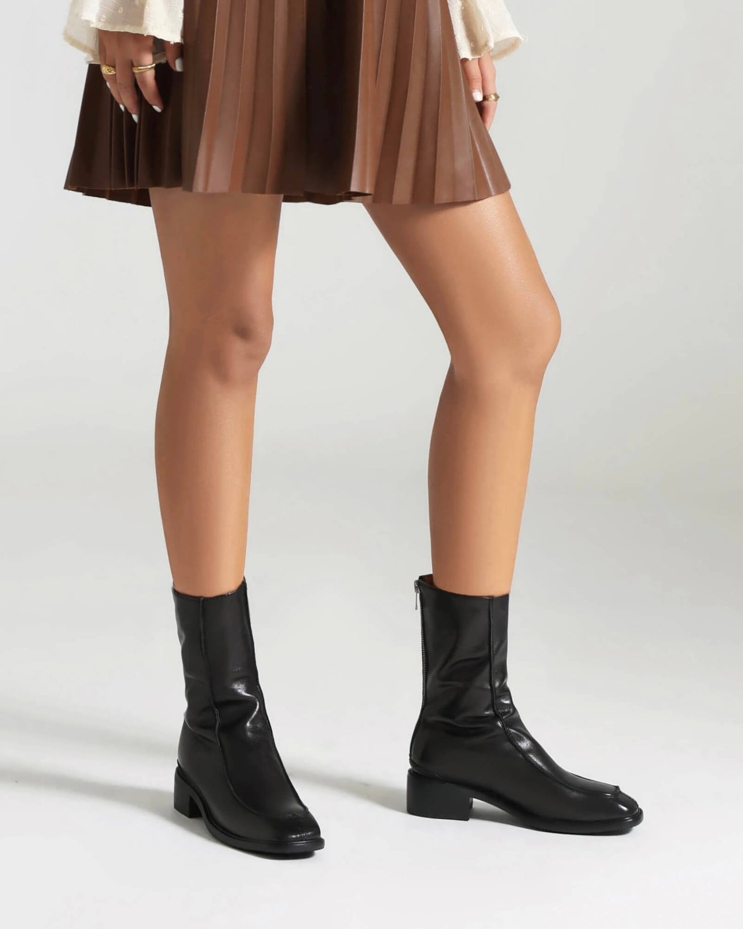 302-square-toe-mid-calf-leather-boots-black-model-3