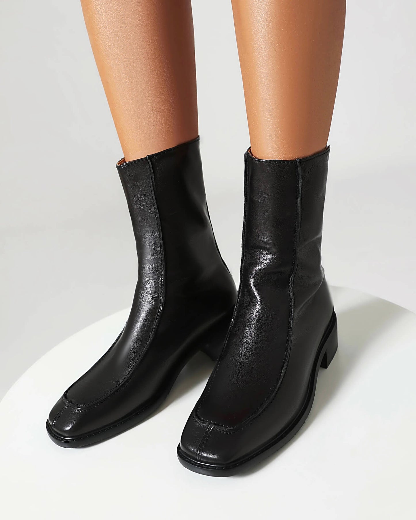 302-square-toe-mid-calf-leather-boots-black-model-5