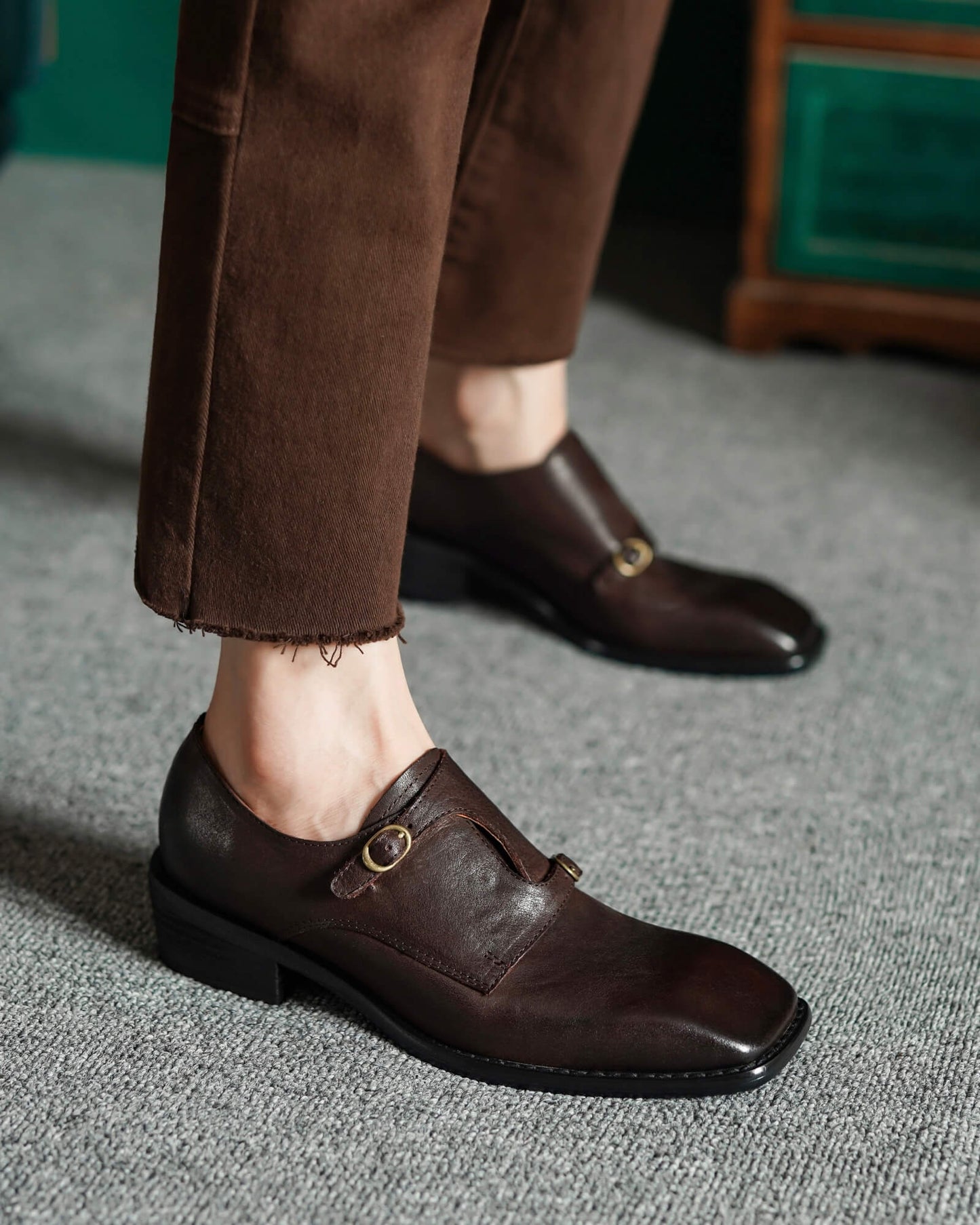 311-monk-style-leather-loafers-brown-model-1