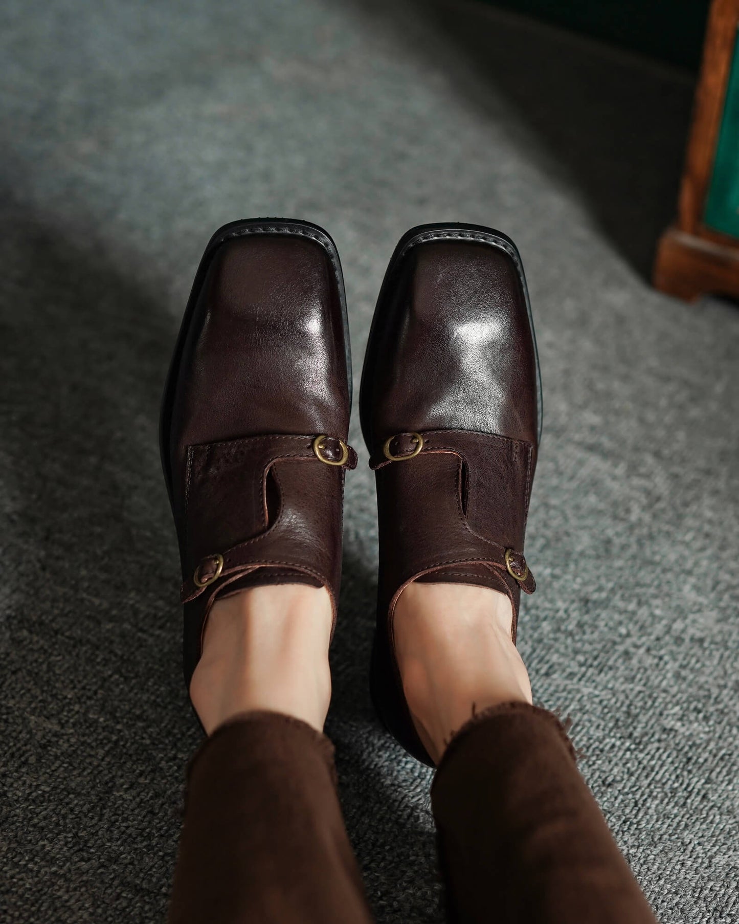 311-monk-style-leather-loafers-brown-model-2