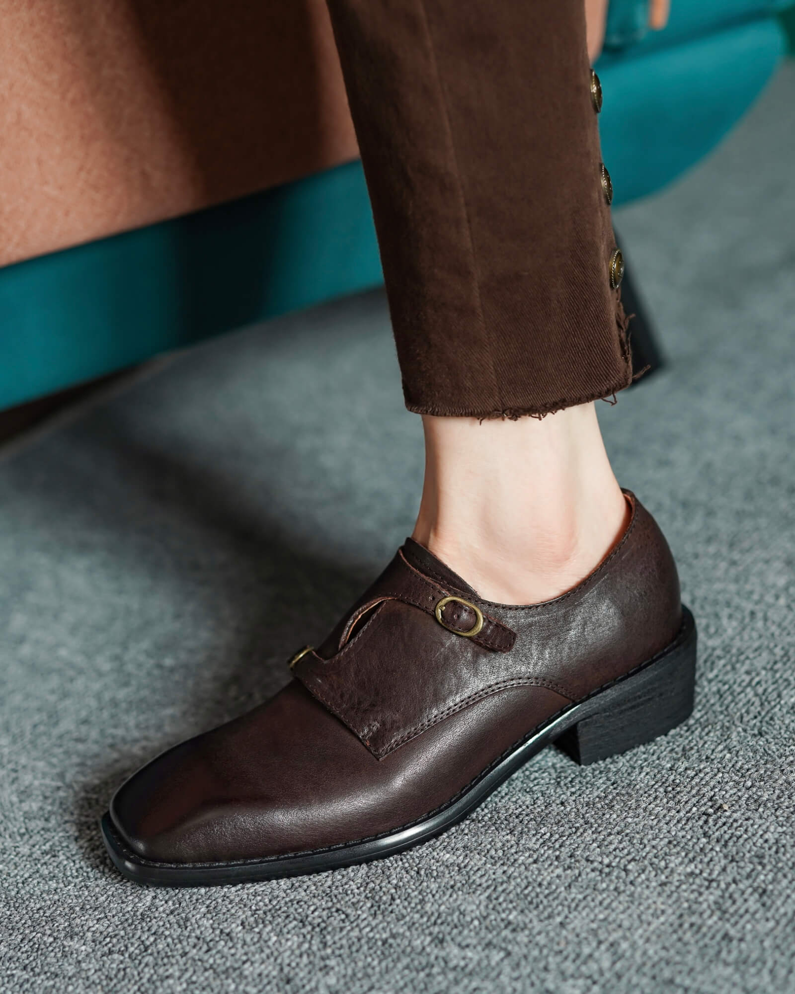 311-monk-style-leather-loafers-brown-model