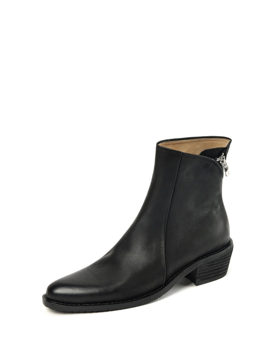 316-black-leather-pointed-toe-boots