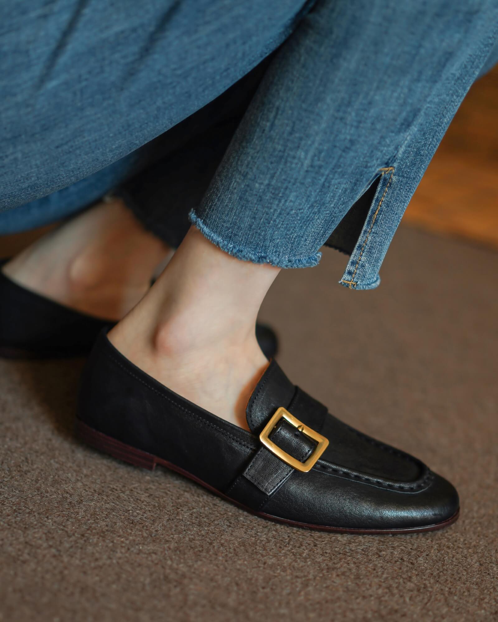 386-horse-leather-black-loafers-model-1