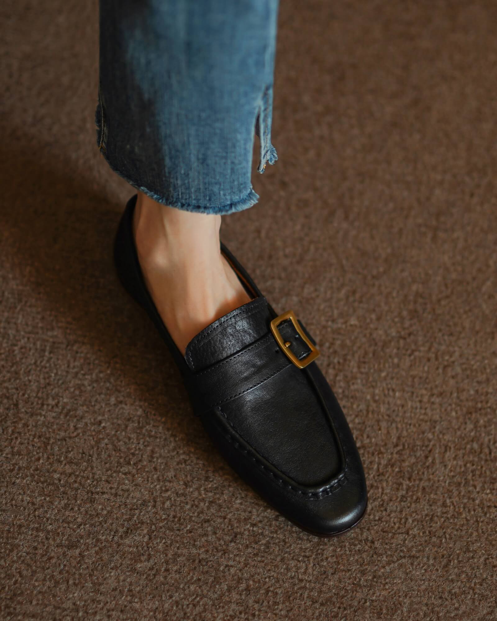 386-horse-leather-black-loafers-model-2