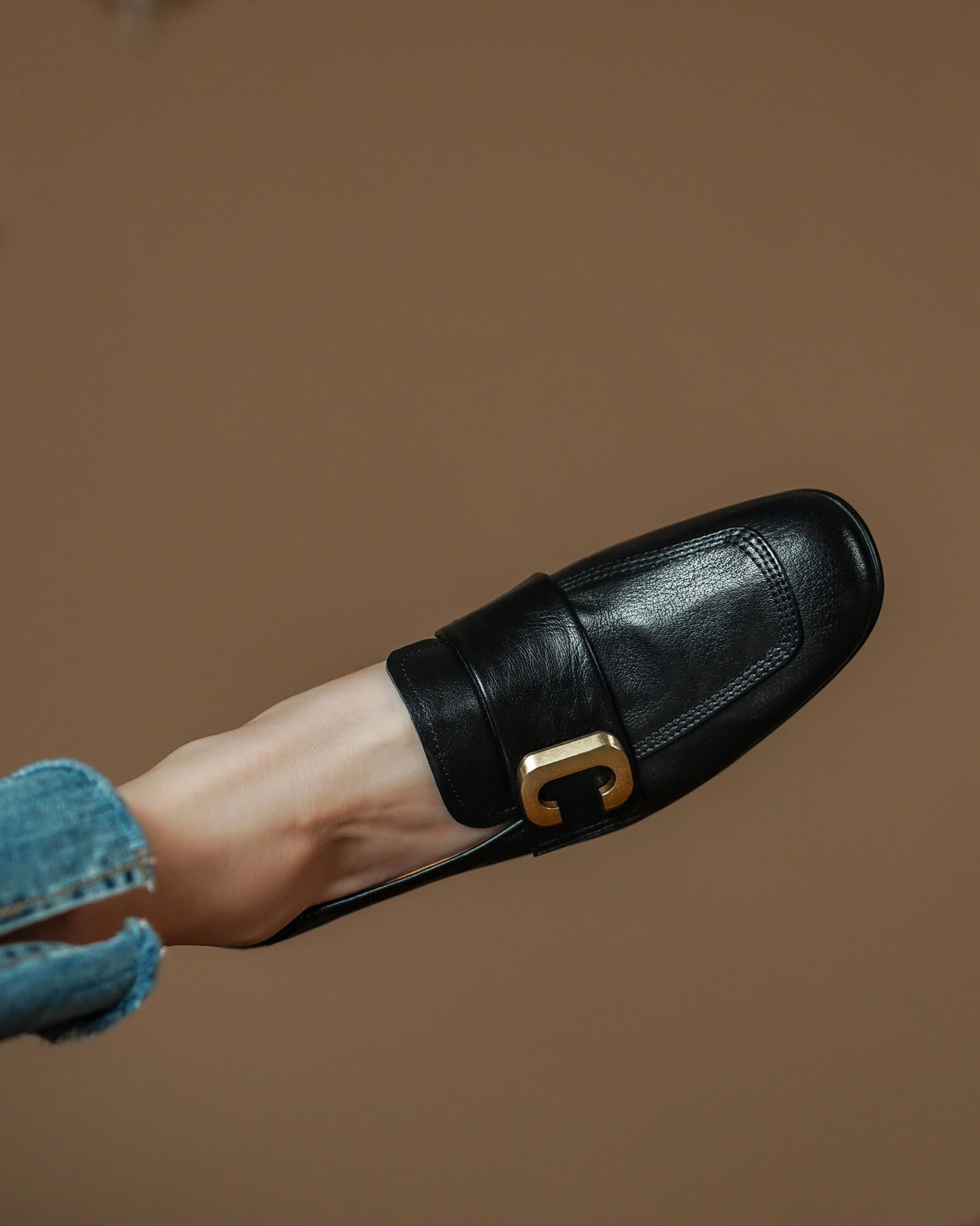 415-c-buckled-leather-loafers-black-model-1