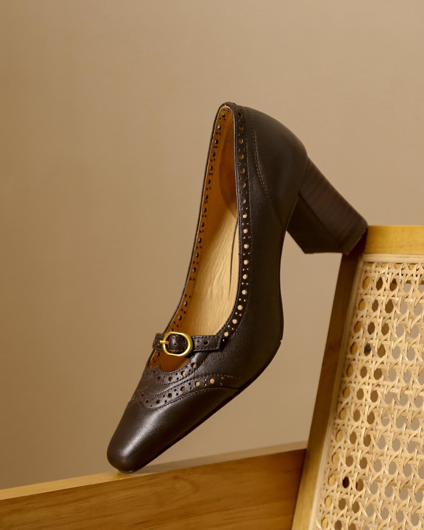 Avadi - Escarpins Brogue en cuir