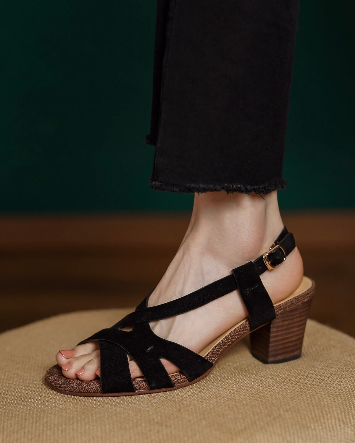Boa-black-suede-sandals-model