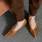 Cayln-topstitching-leather-pumps-brown-model