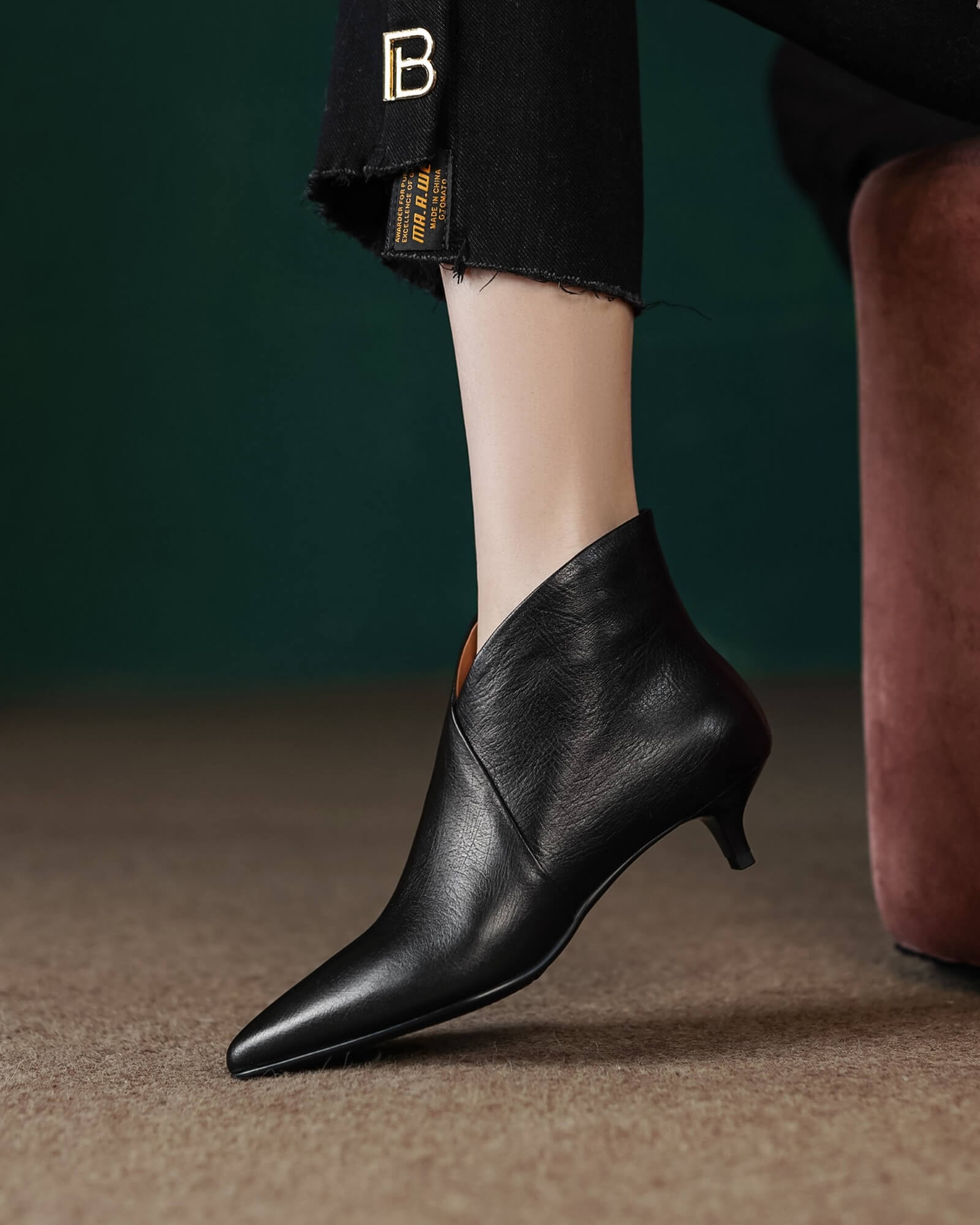 Dera-kitten-heel-boots-black-model