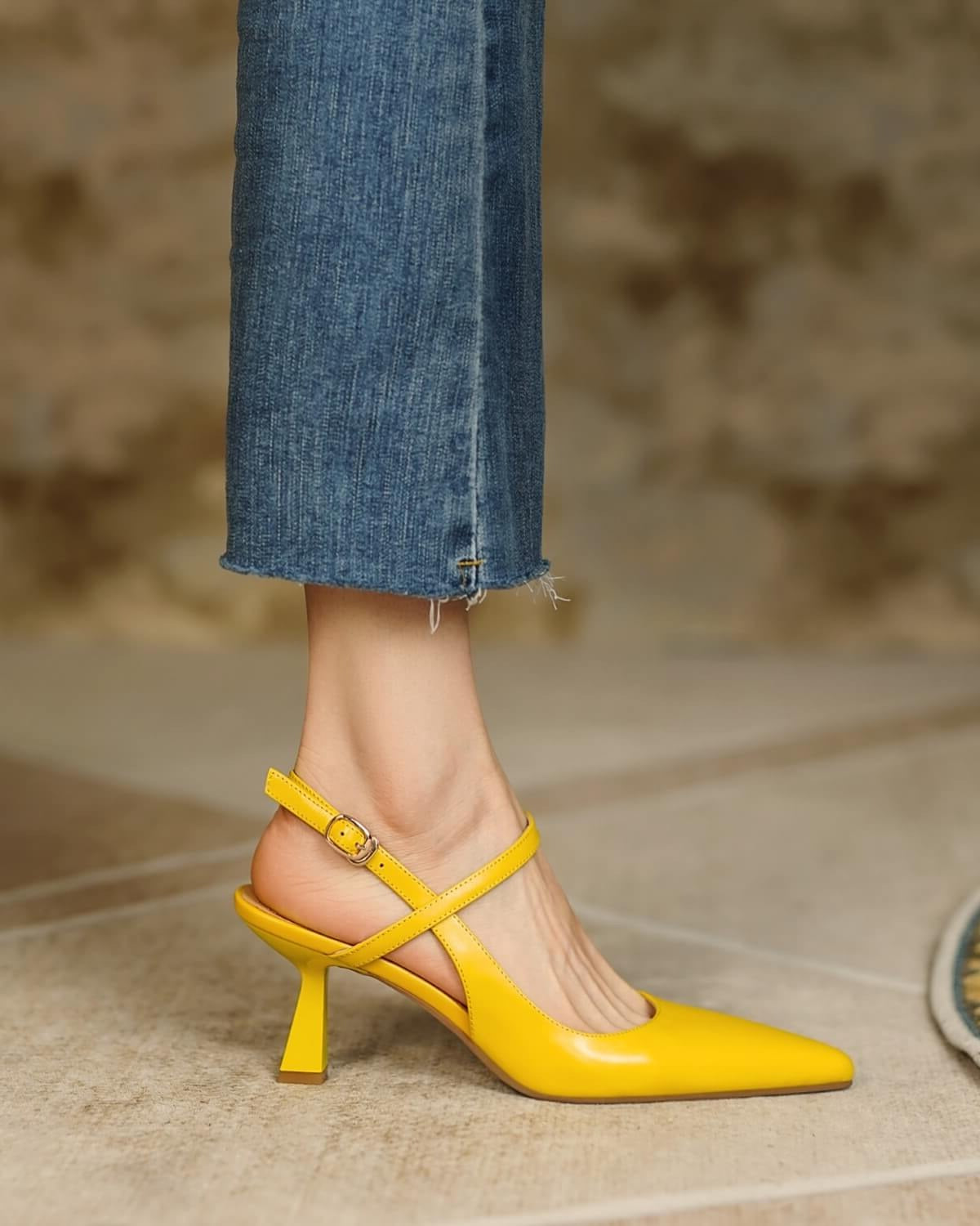 Dessi-asymmetrical-ankle-strap-pumps-yellow-model