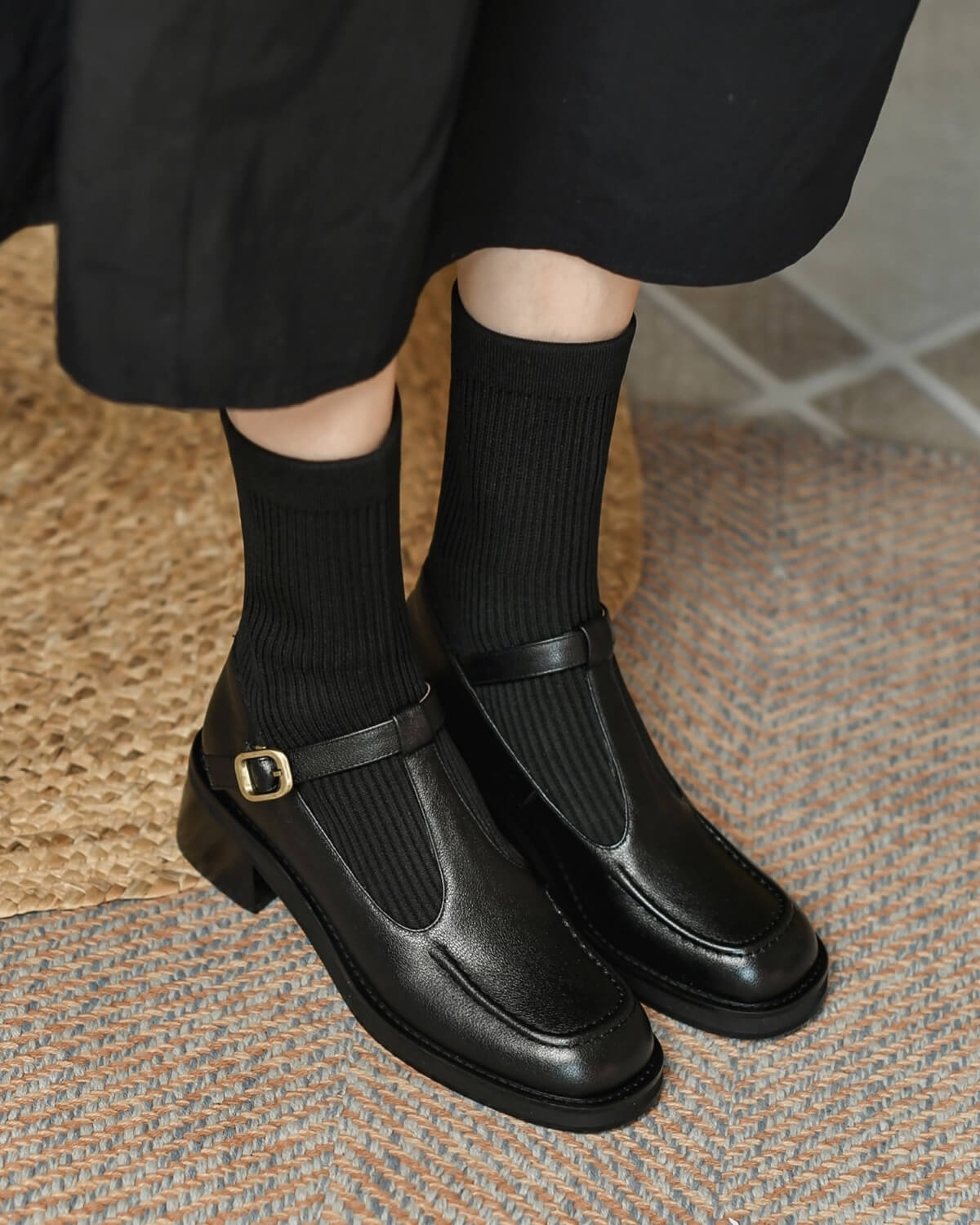 Hardin-black-sock-boots-model