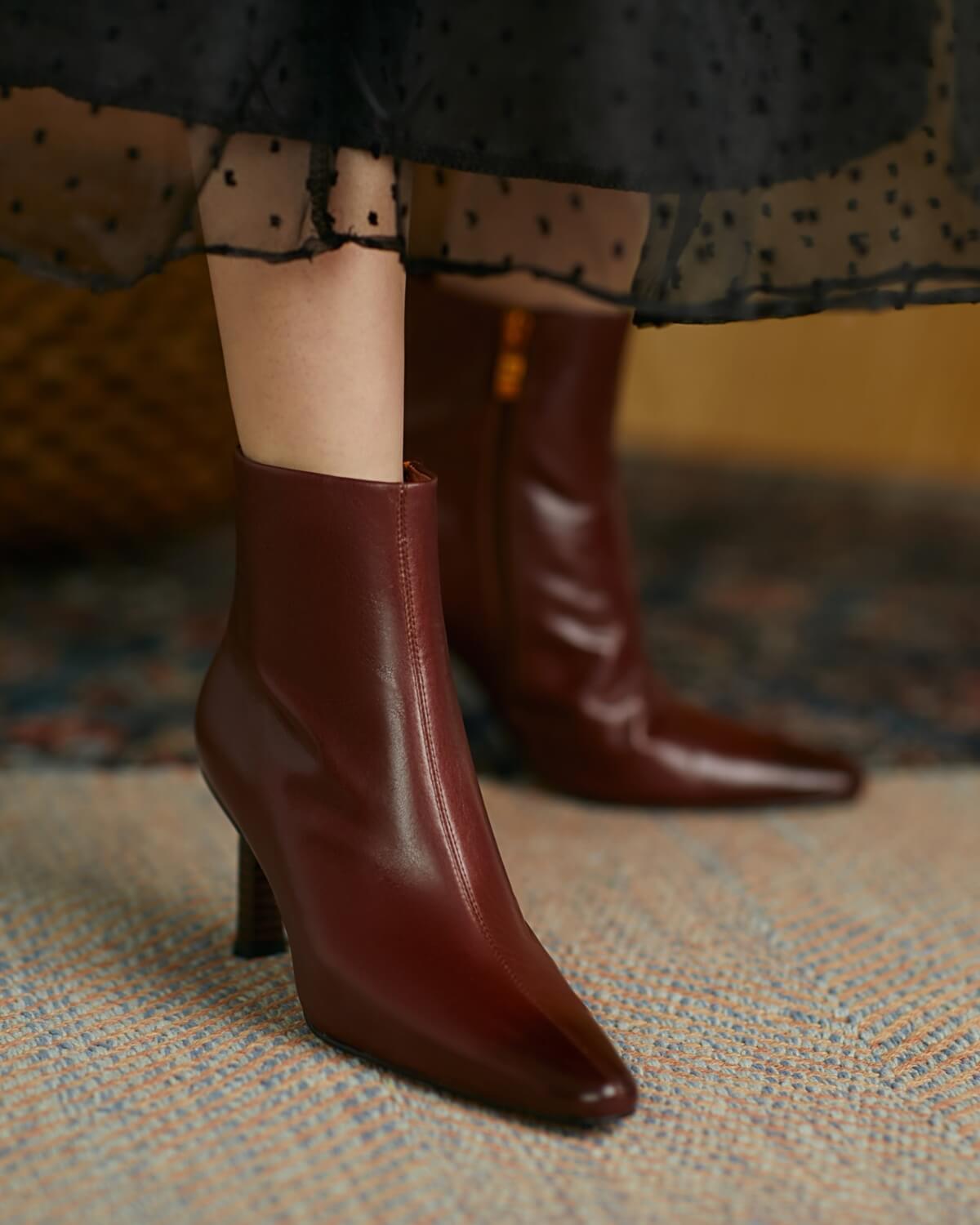 Jene-cube-heeled-boots-brown-model-1