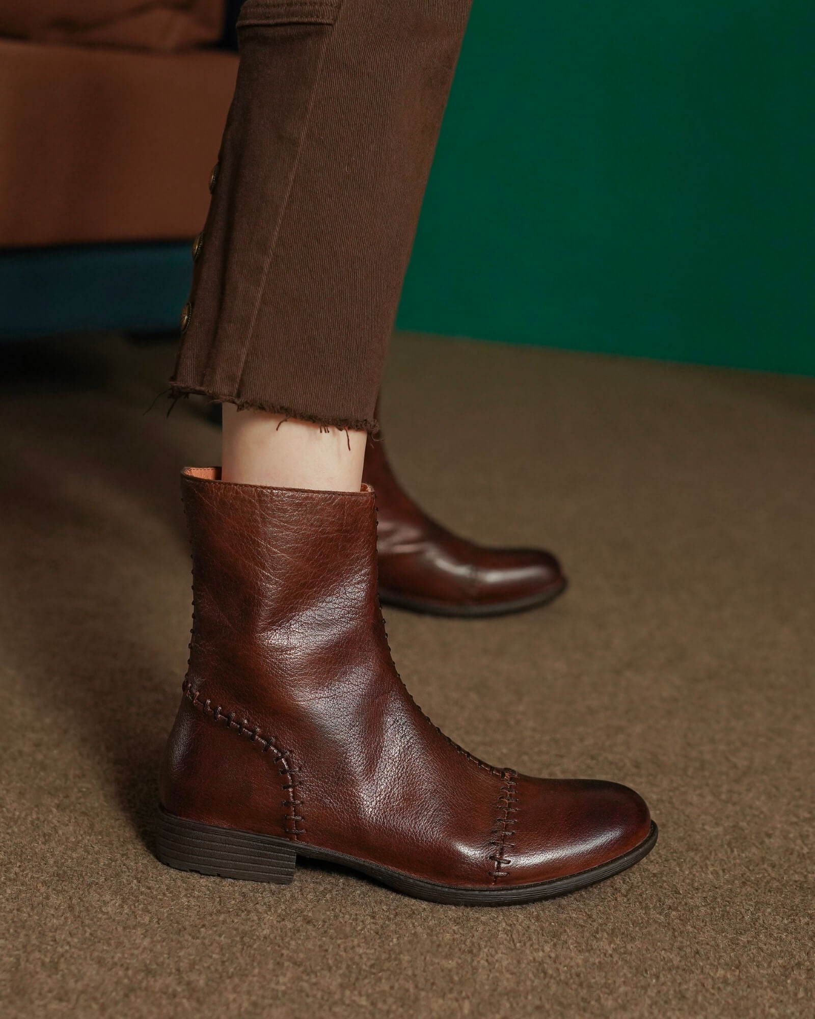 Jil-brown-leather-stitching-boots-model