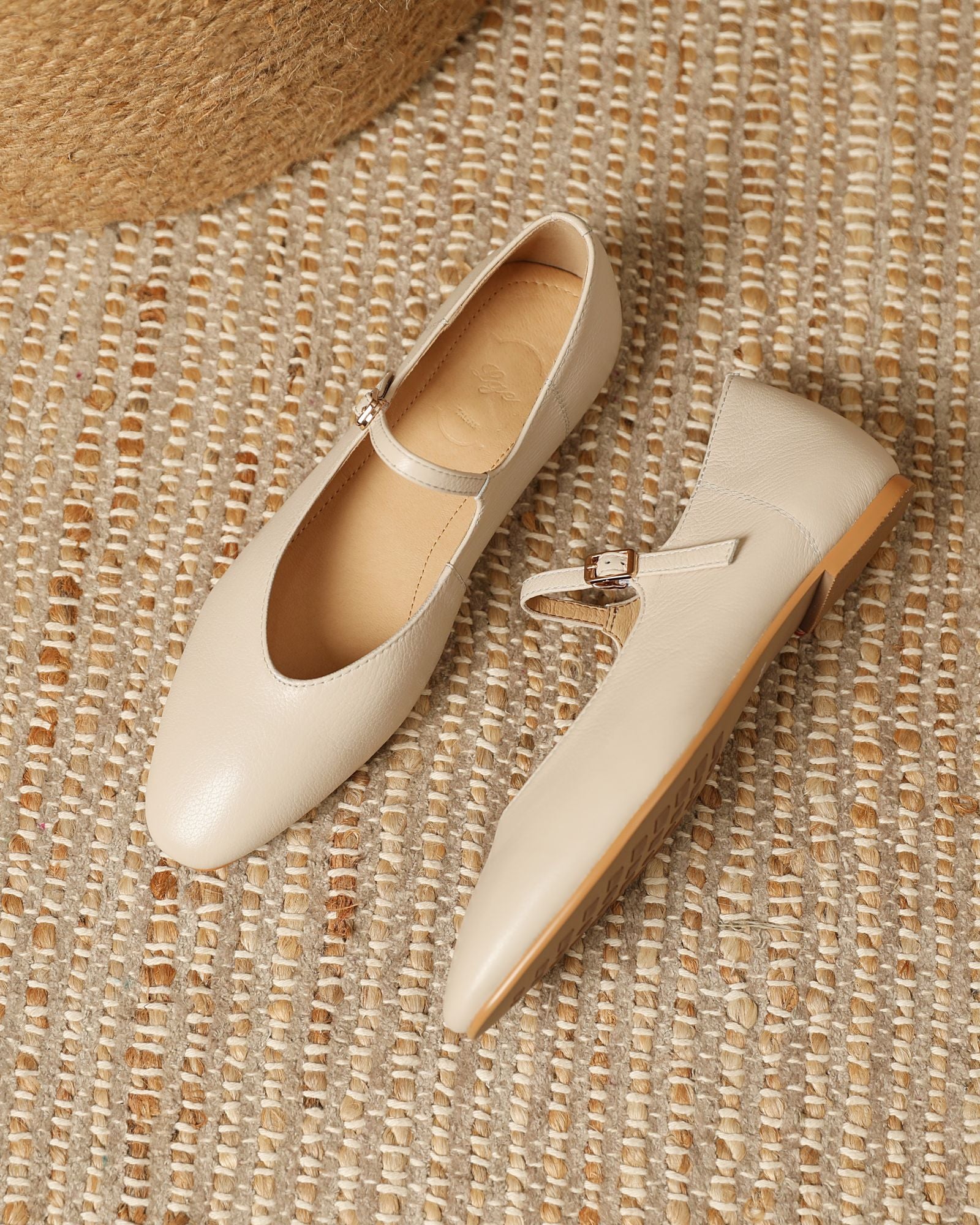 Kaina - Bailarinas de piel de cordero