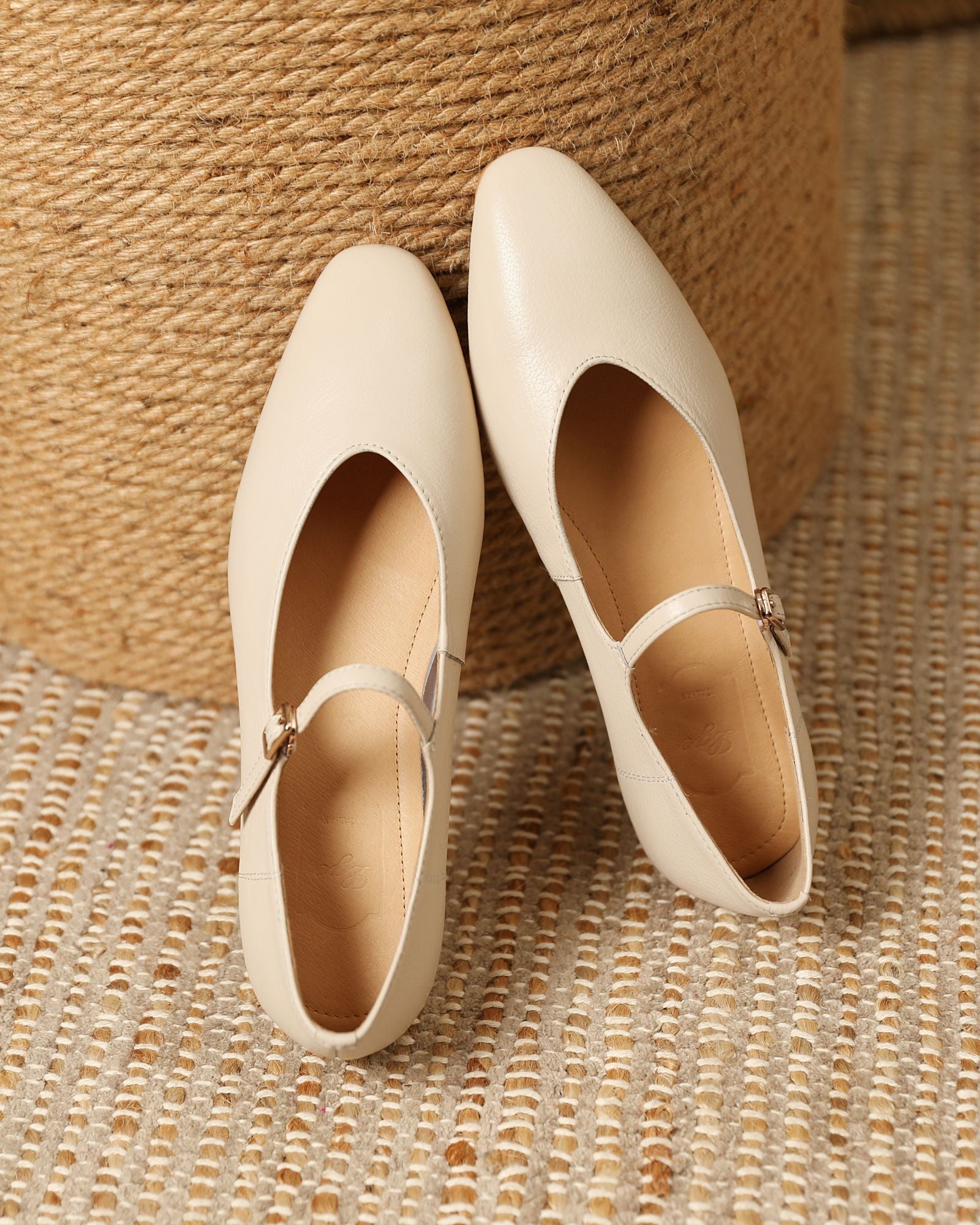 Kaina - Bailarinas de piel de cordero