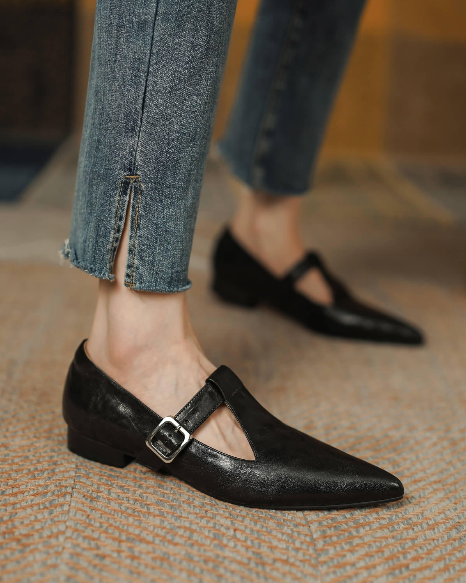 Kanna-black-leather-loafers-model-1