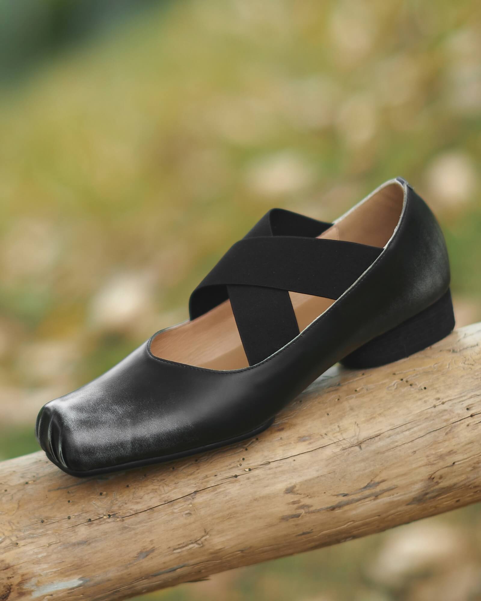 Loma-square-toe-loafers-black-1