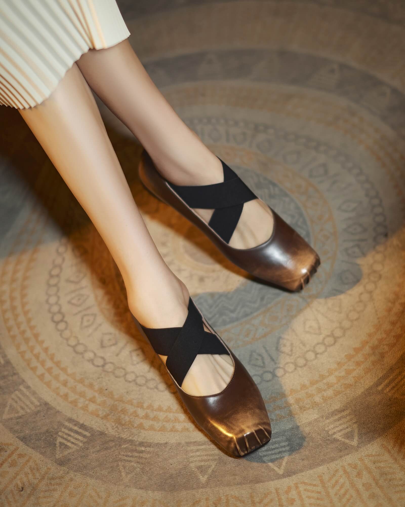 Loma-square-toe-loafers-brown-model-1